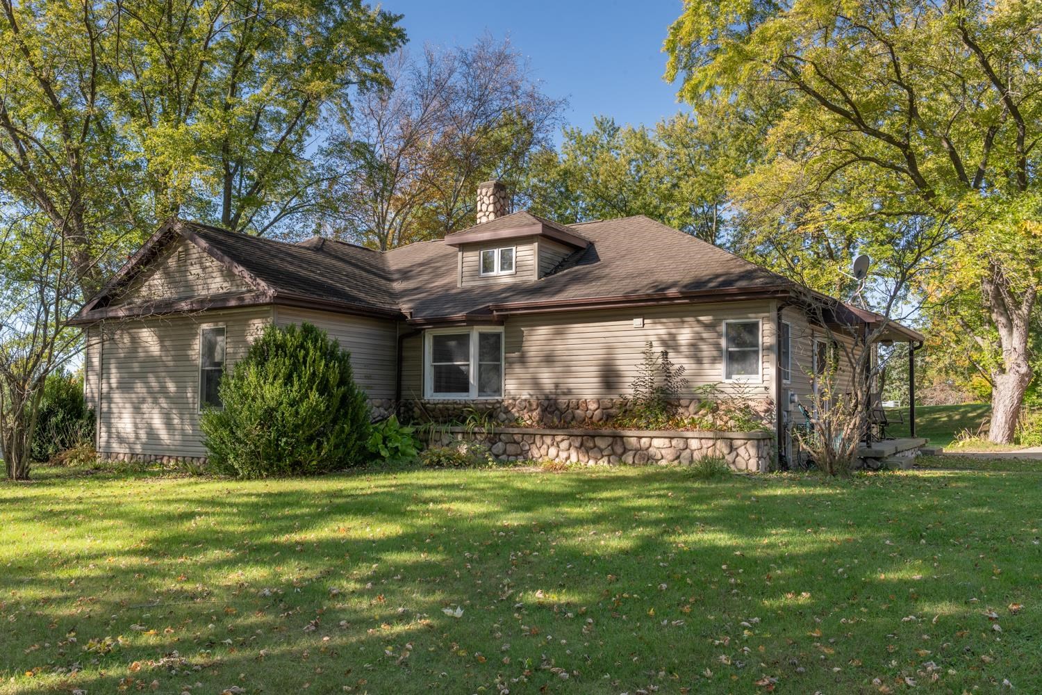 119 N STATE Street property preview photograph