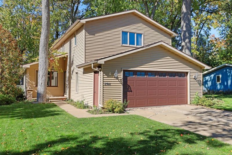 2911 S DELLWOOD Street property preview photograph
