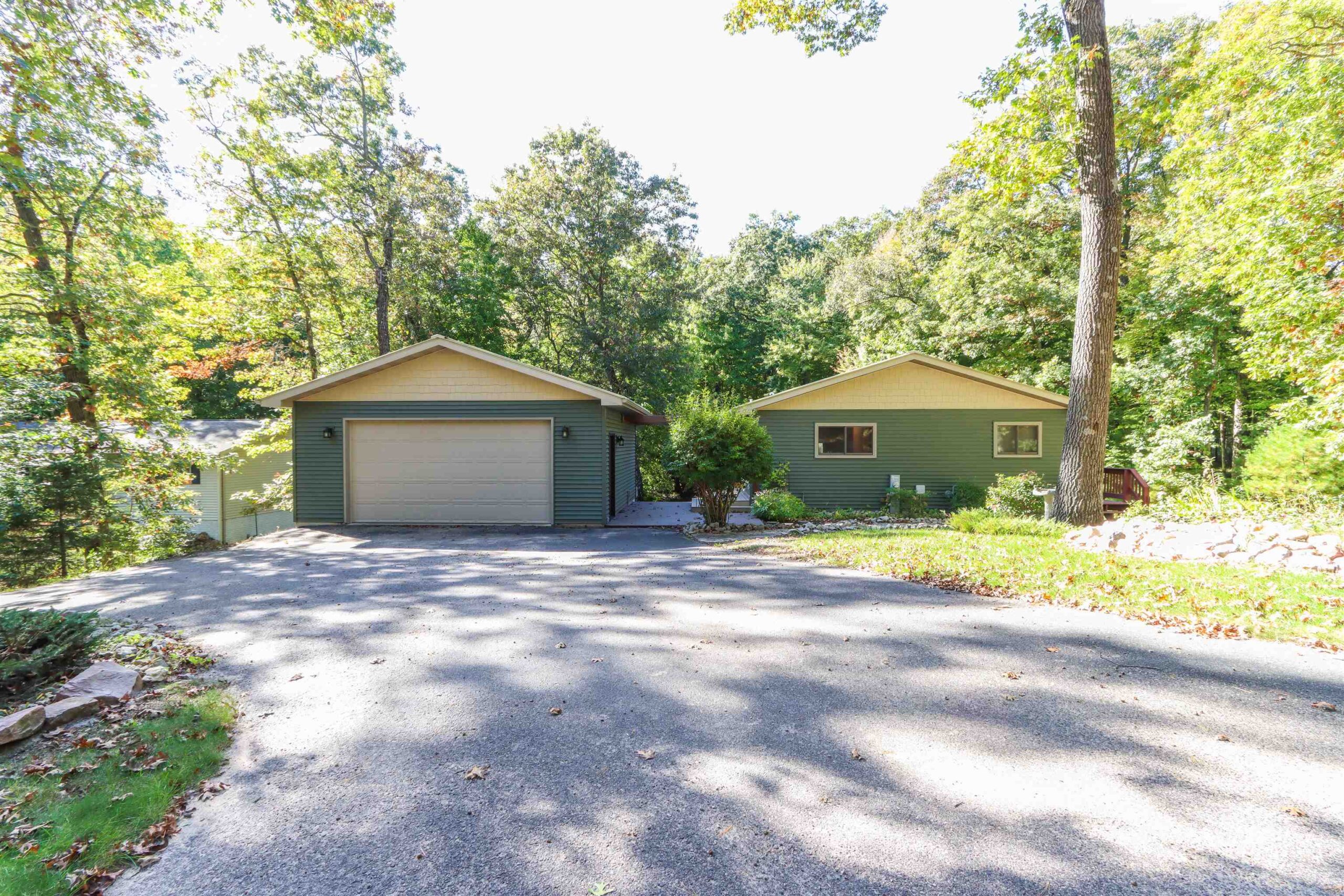 N3025 CRESTWOOD Drive property preview photograph