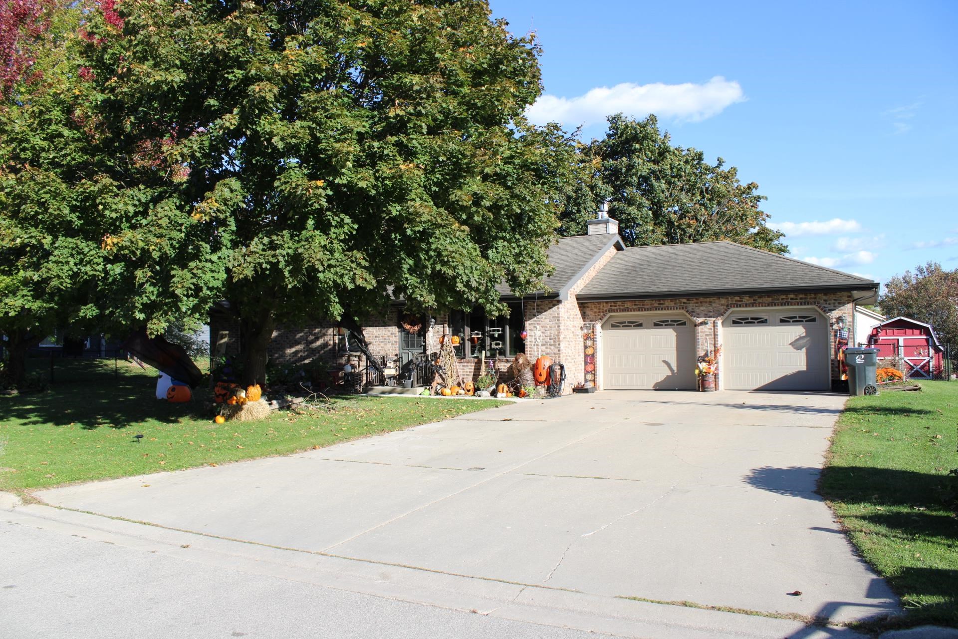 102 S JEFFERSON Street property preview photograph