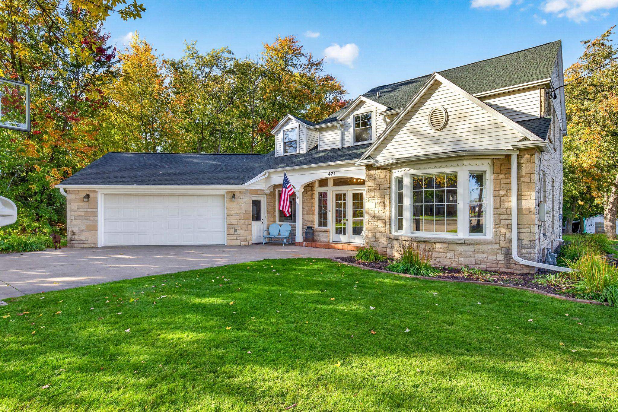 471 HOLLAND Court property preview photograph