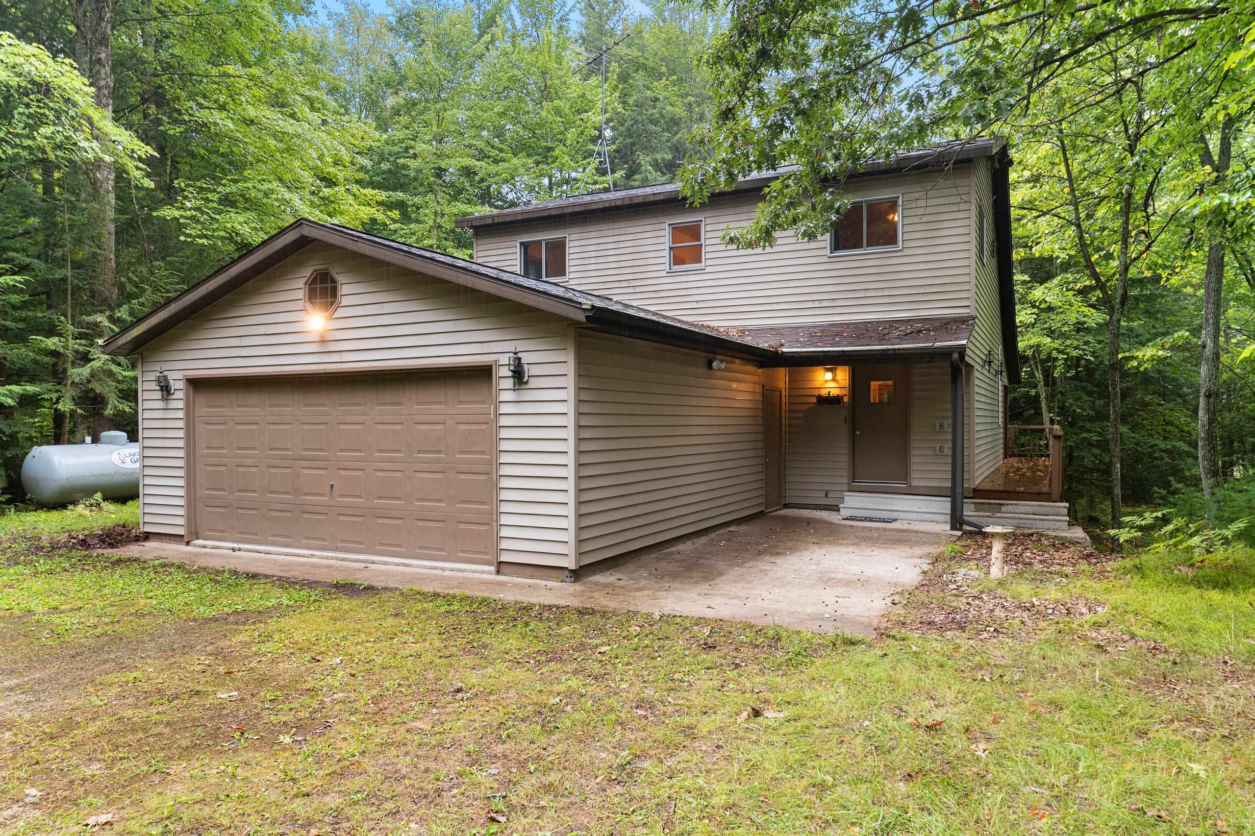 N6095 EAGLES Way property preview photograph
