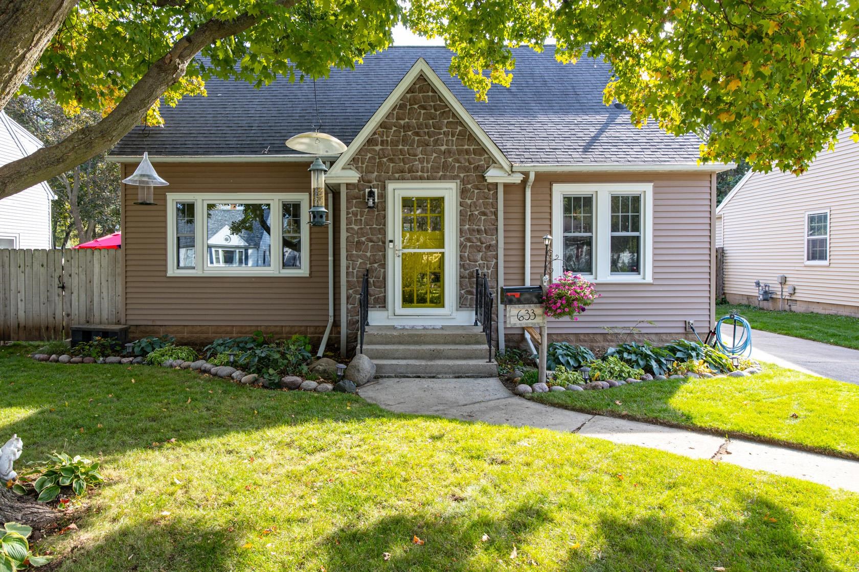 633 HANSEN Street property preview photograph