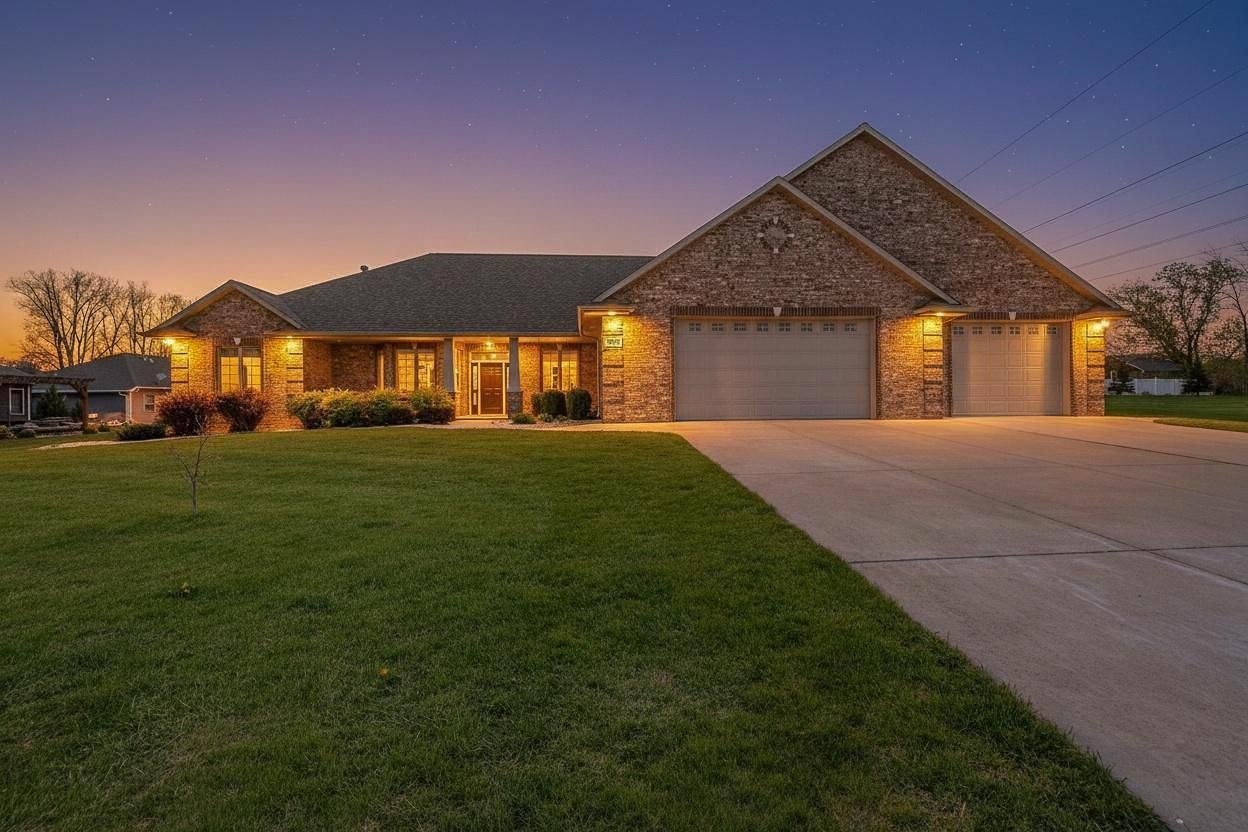 334 WHISPERING CREEK Court property preview photograph