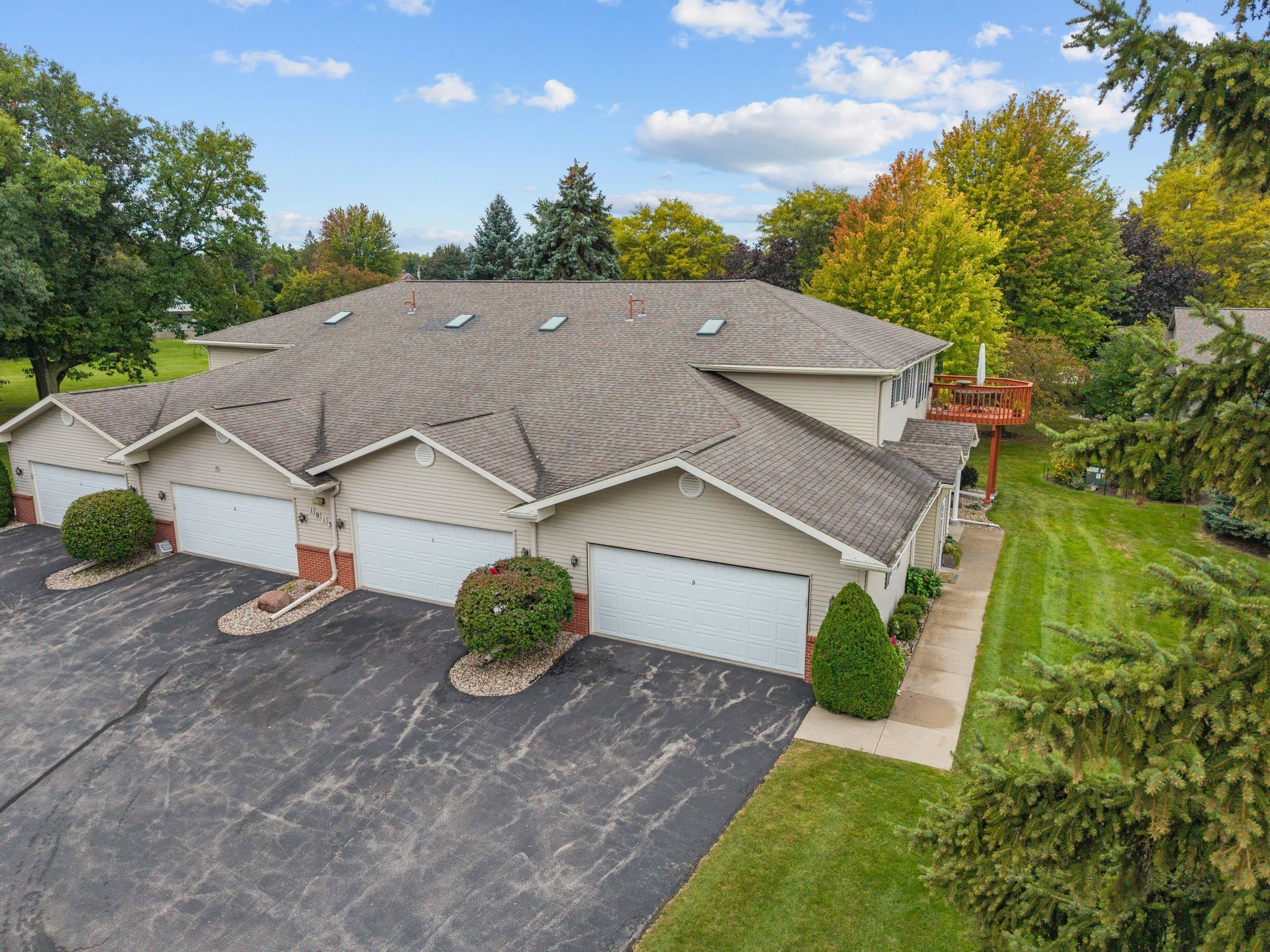 1013 S WEST Avenue property preview photograph