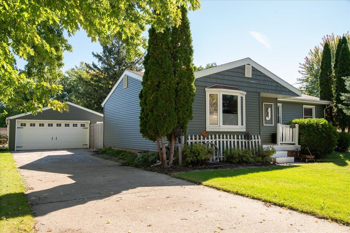 1810 FABRY Street property preview photograph
