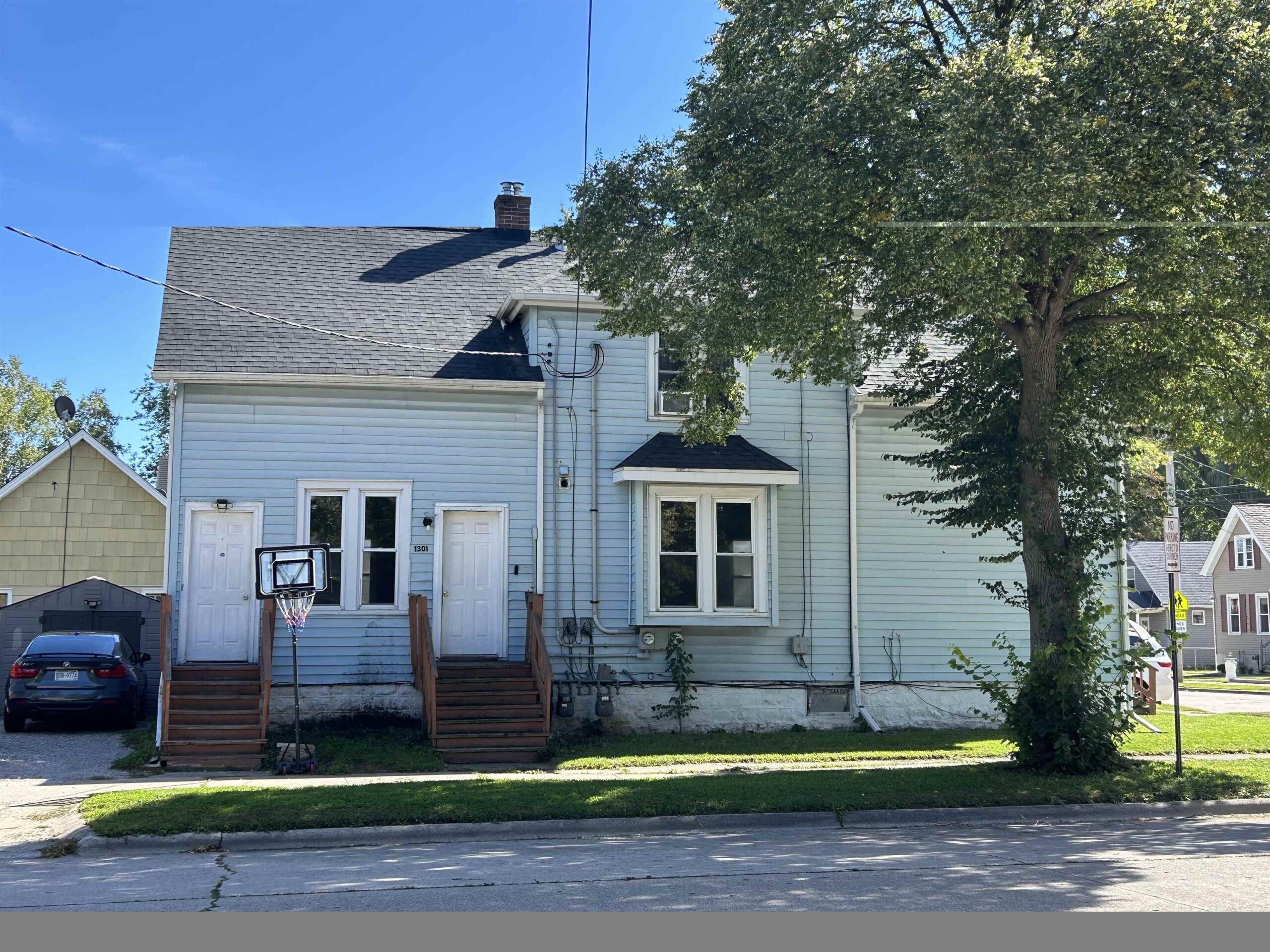 1301 CROOKS Street property preview photograph
