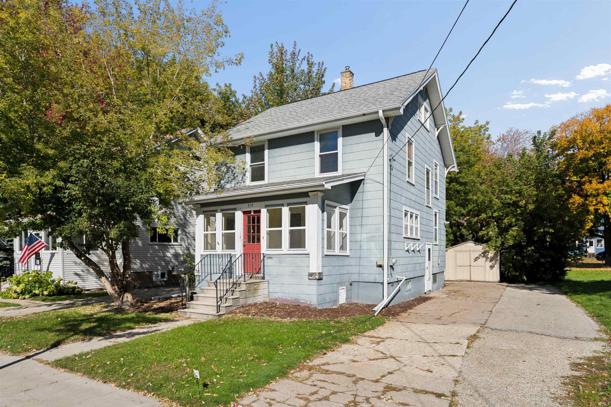 514 E MCKINLEY Street property preview photograph