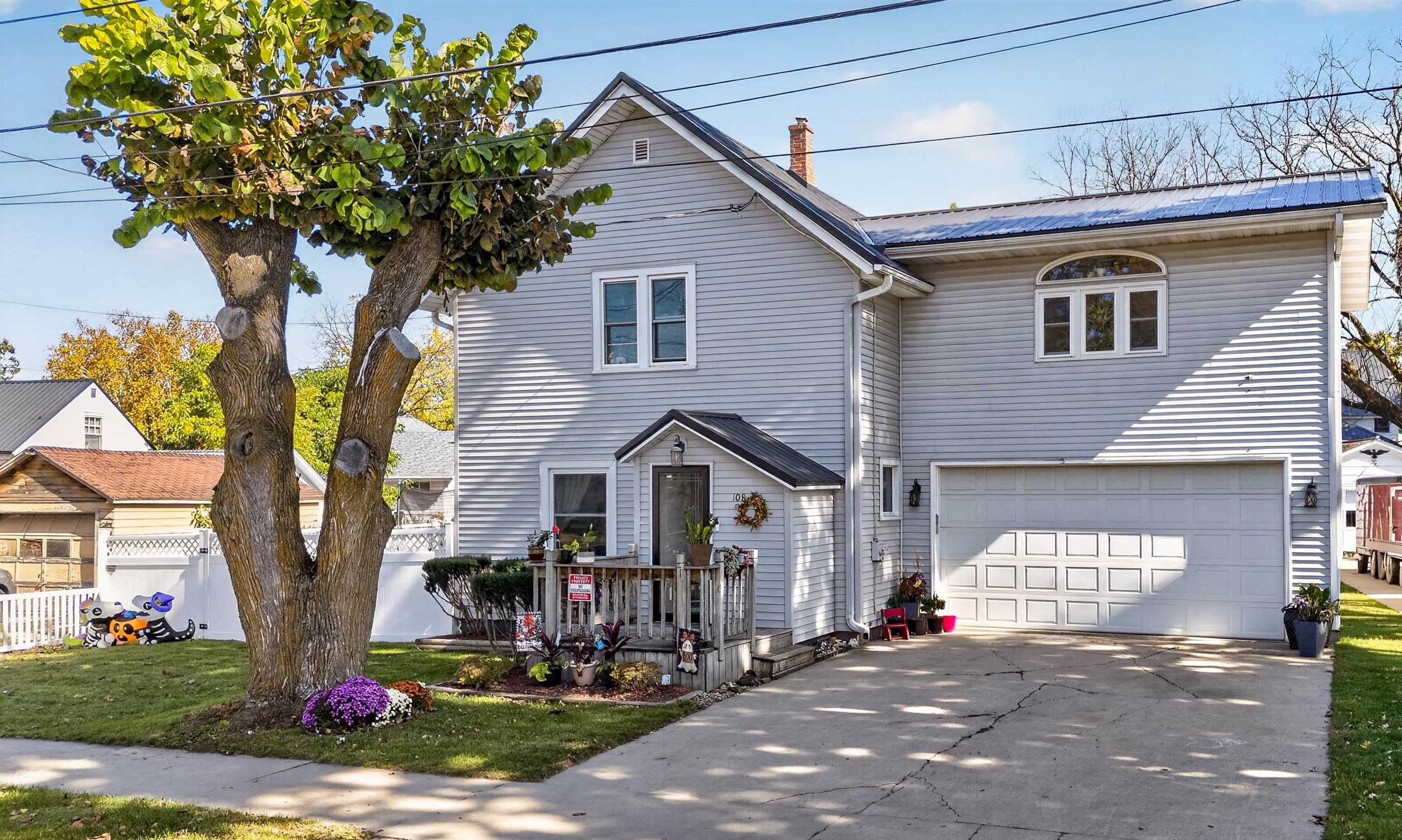 108 S OAK Avenue property preview photograph