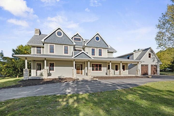 2006 VERMONT Place property preview photograph