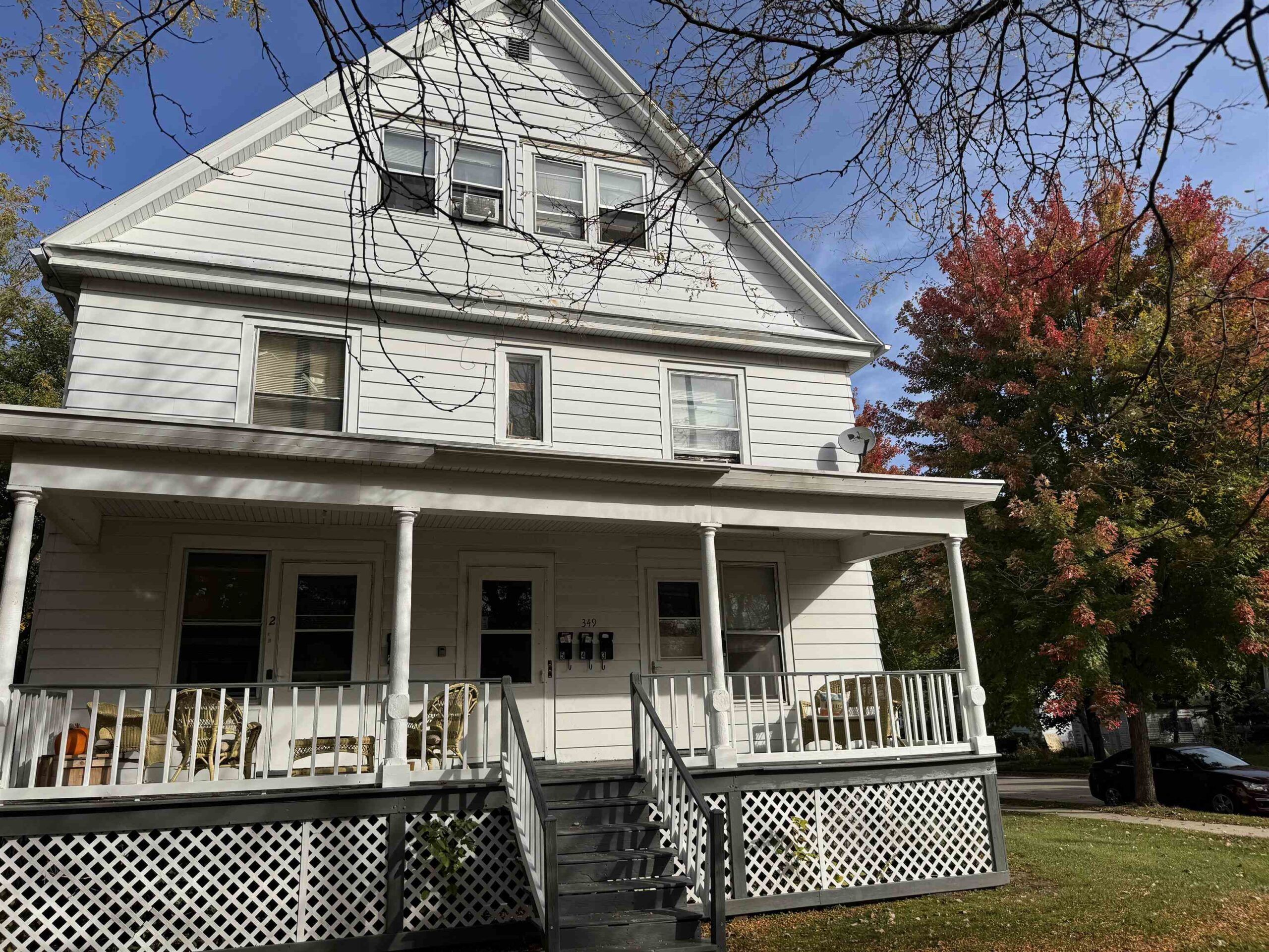 349 FOREST Avenue property preview photograph