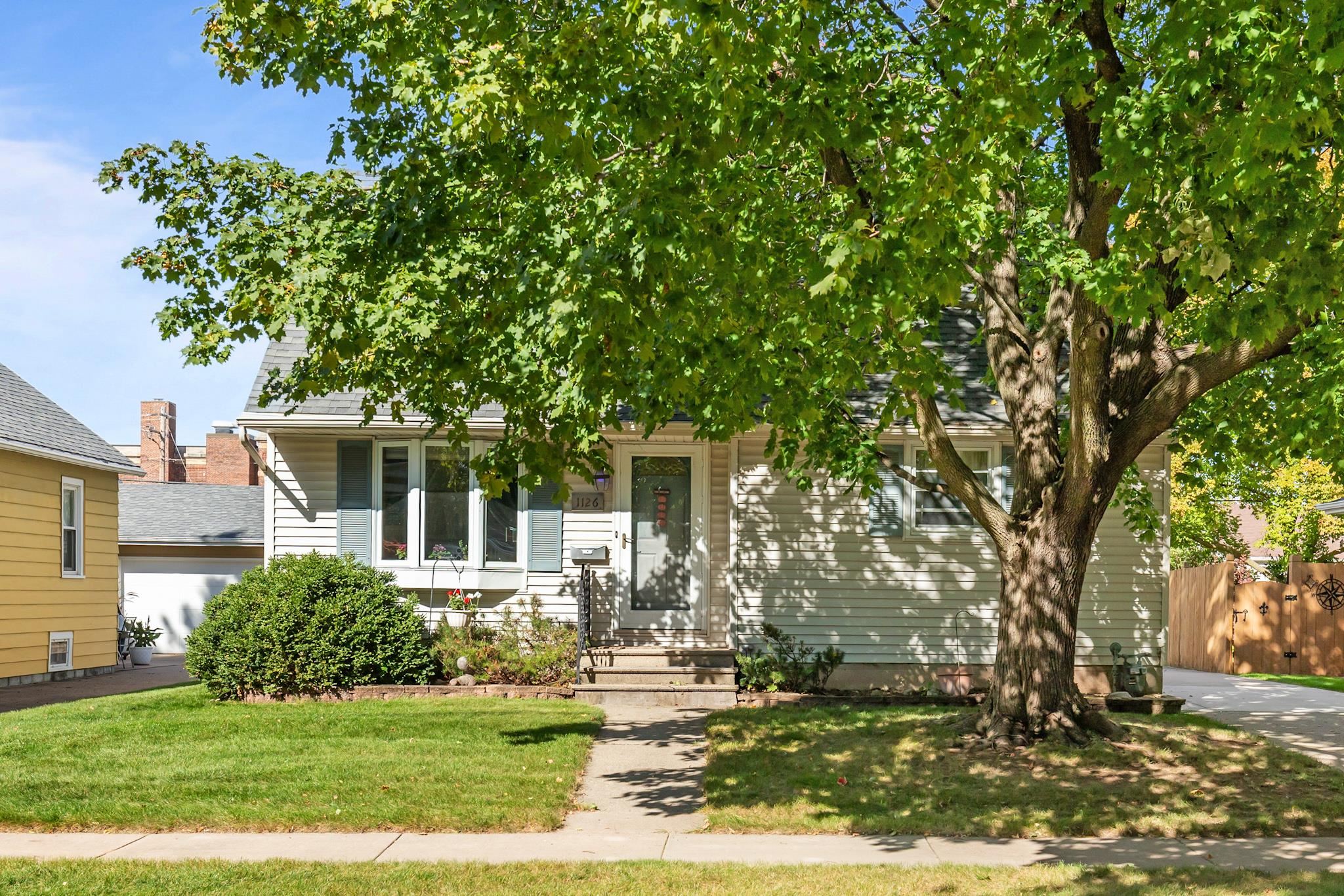 1126 ADAMS Avenue property preview photograph