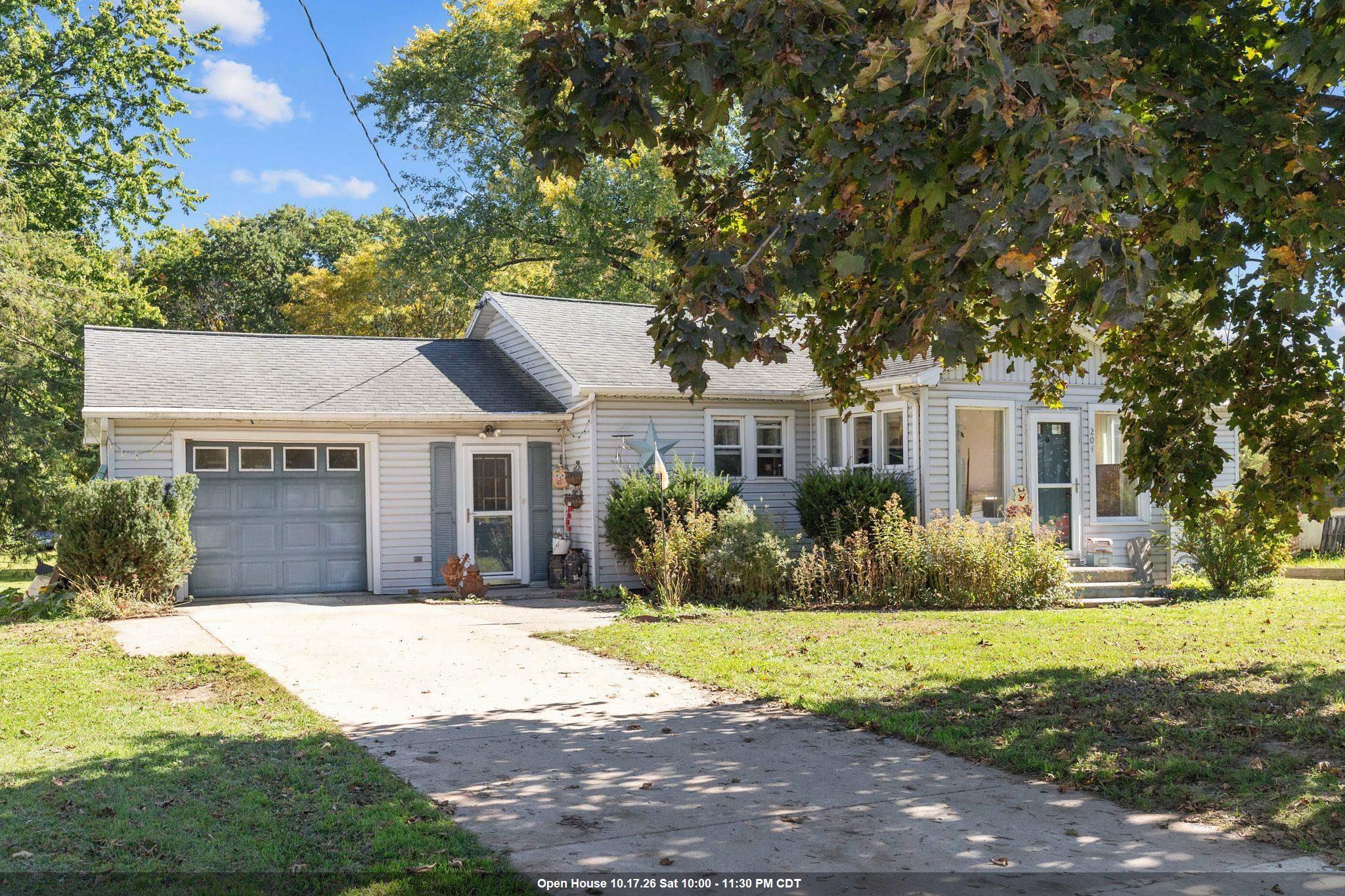204 N MCKENZIE Avenue property preview photograph