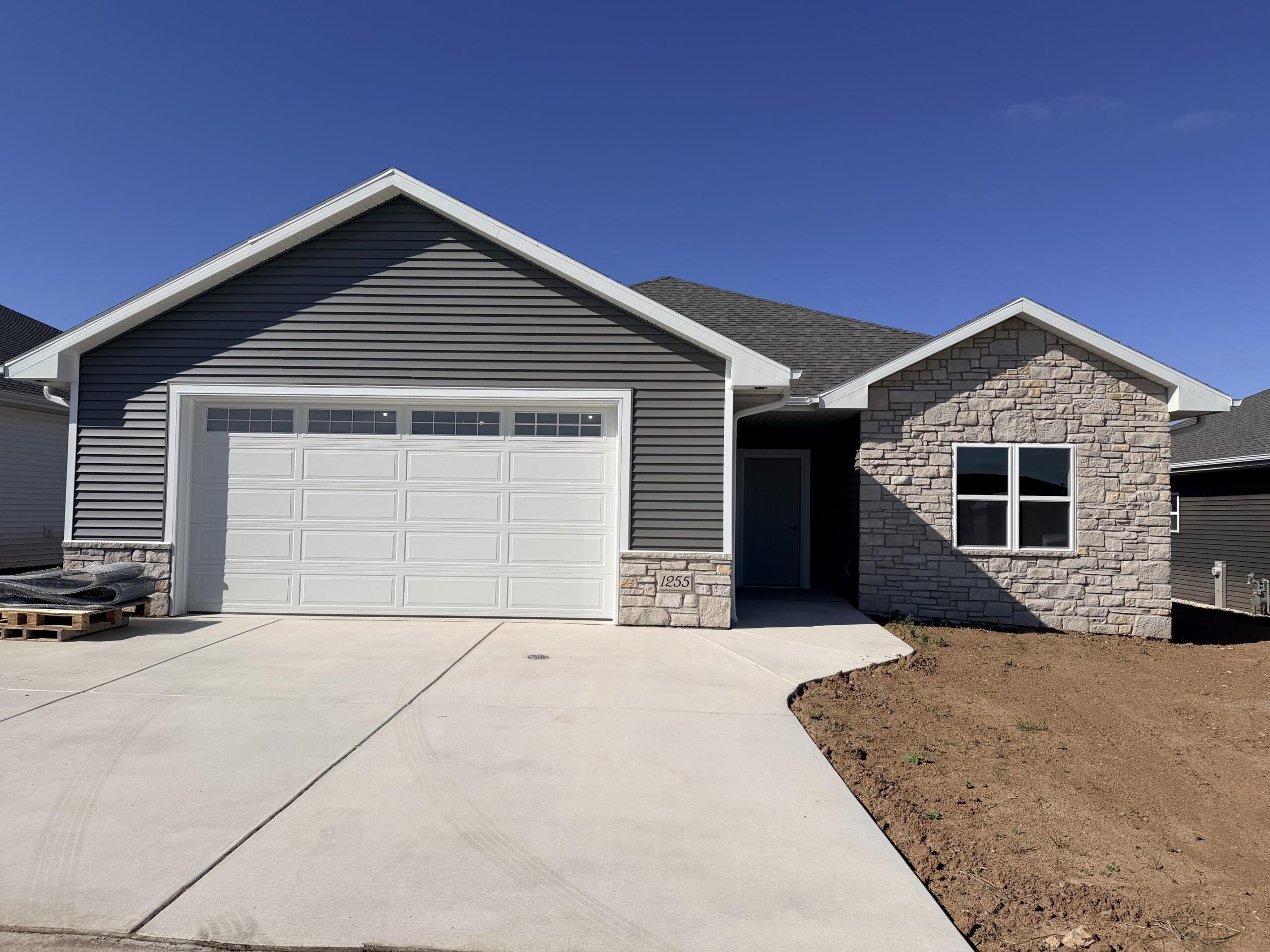 1255 AUTUMN FIELD Lane property preview photograph