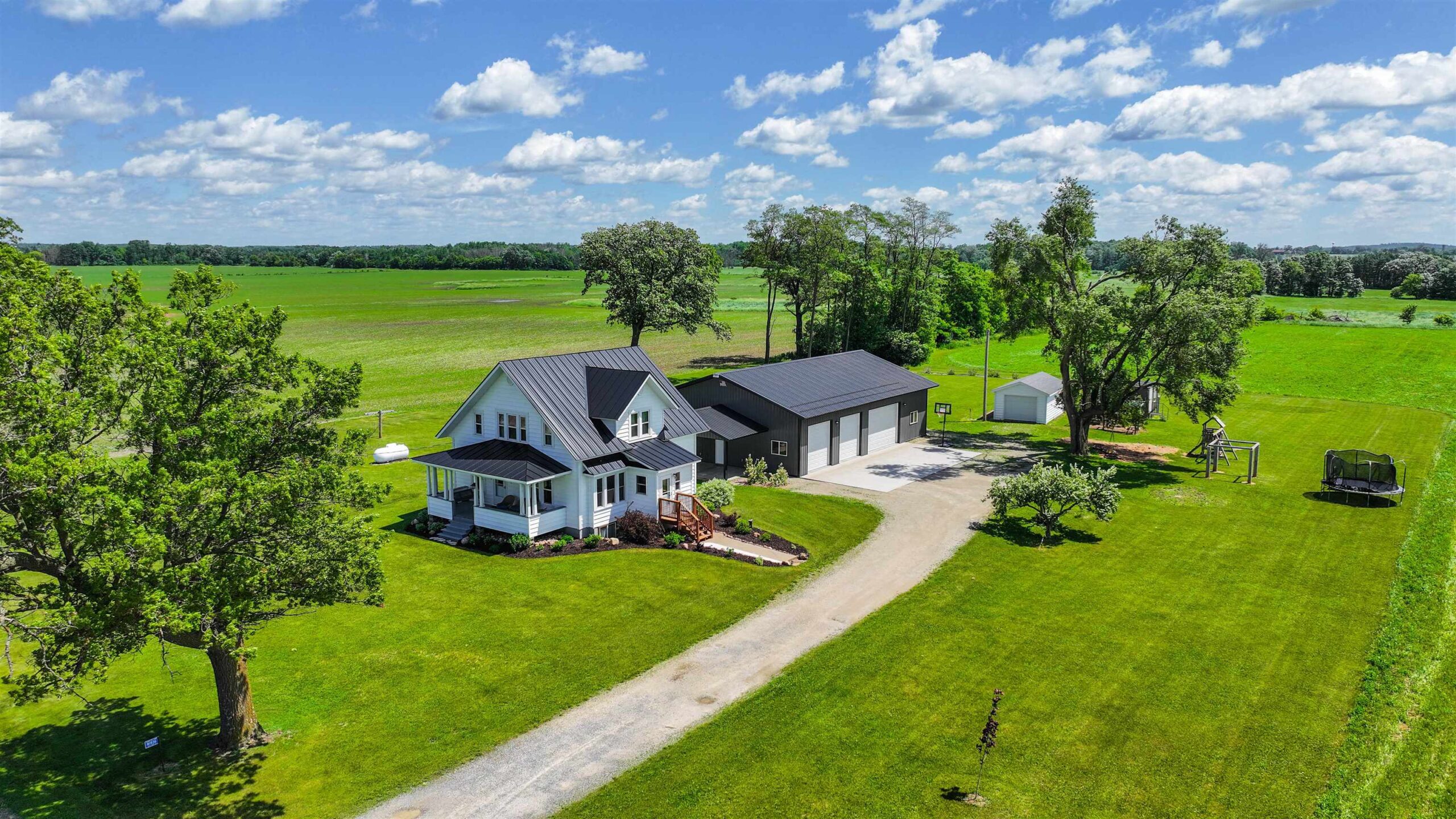 N1836 COUNTY ROAD A property preview photograph
