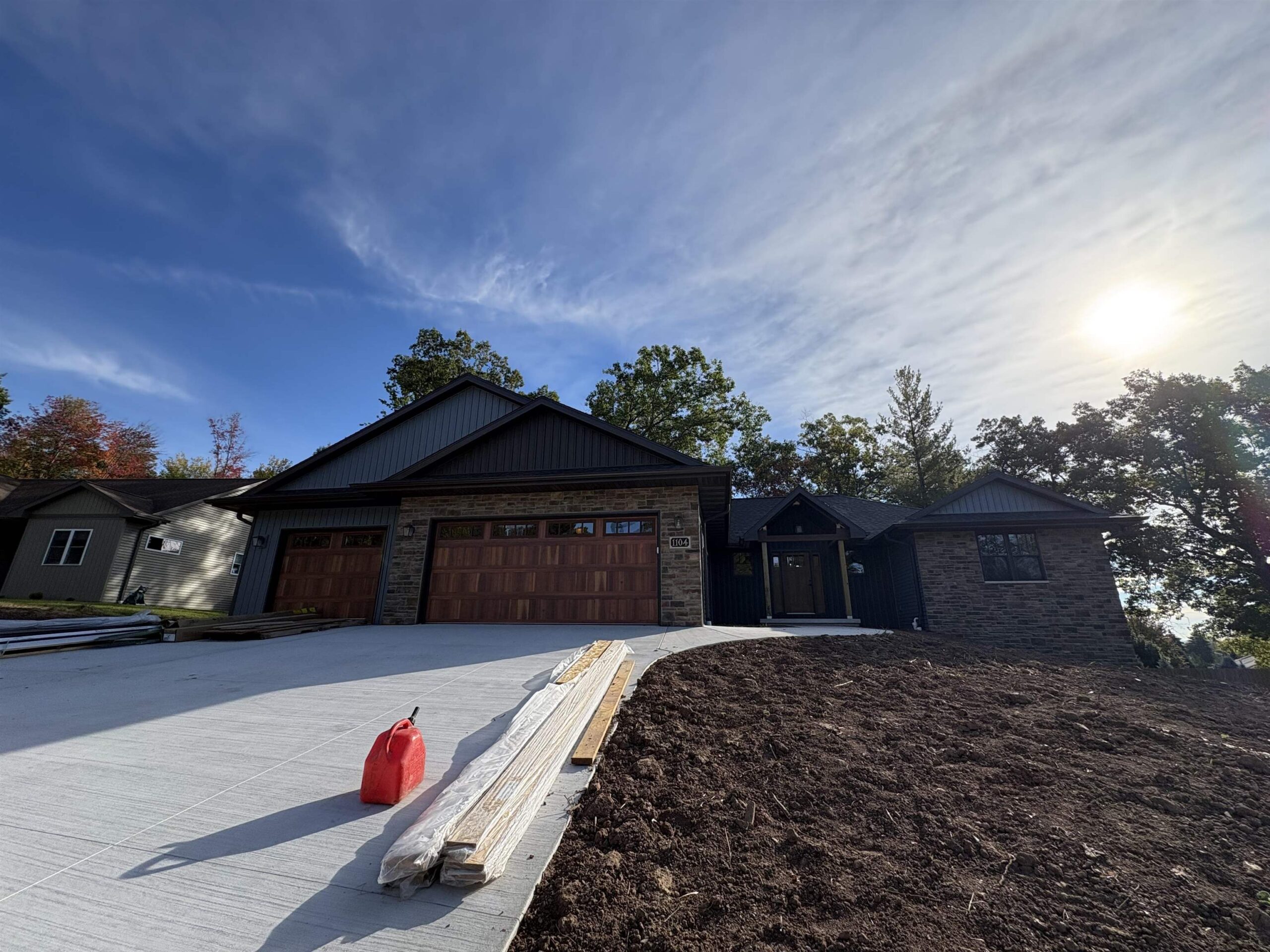 1104 PINECREST Road property preview photograph