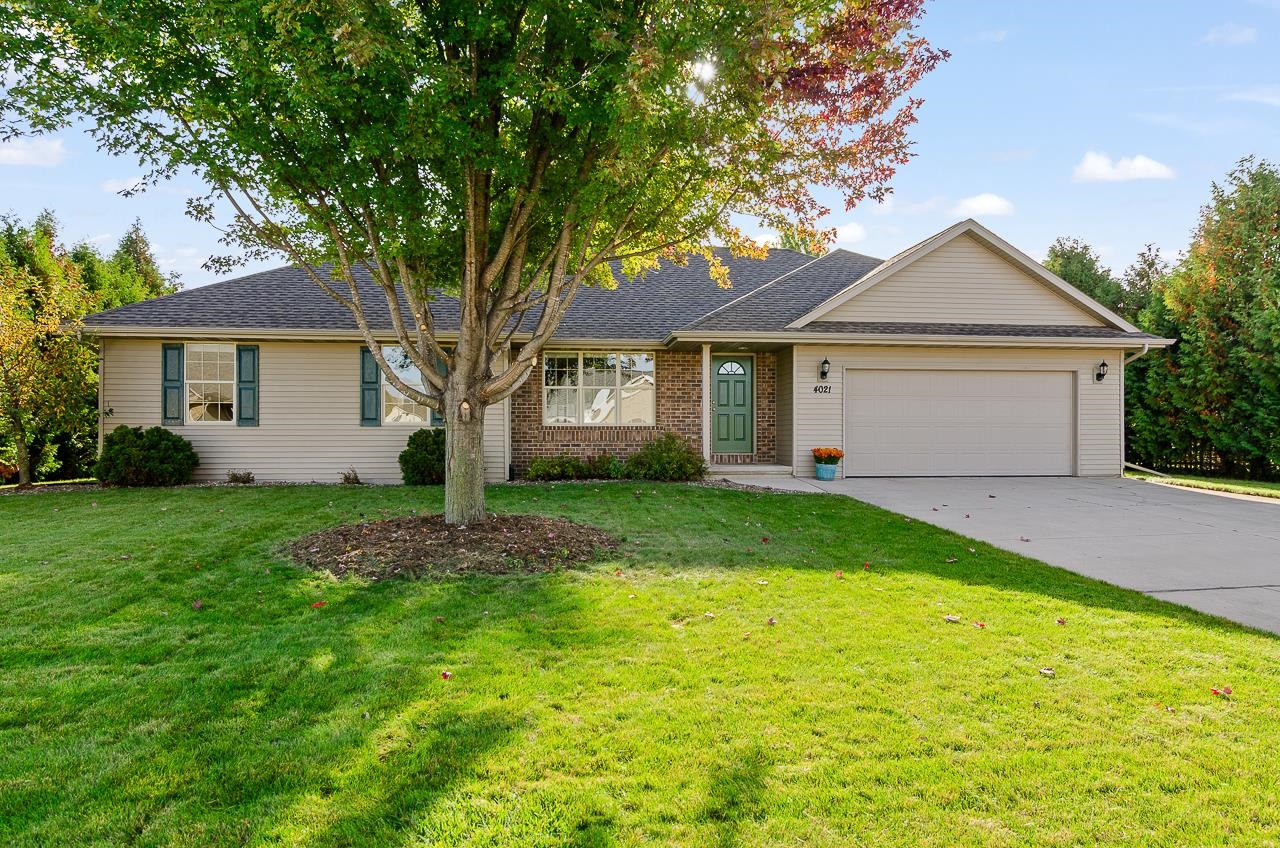 4021 S PARKER Way property preview photograph