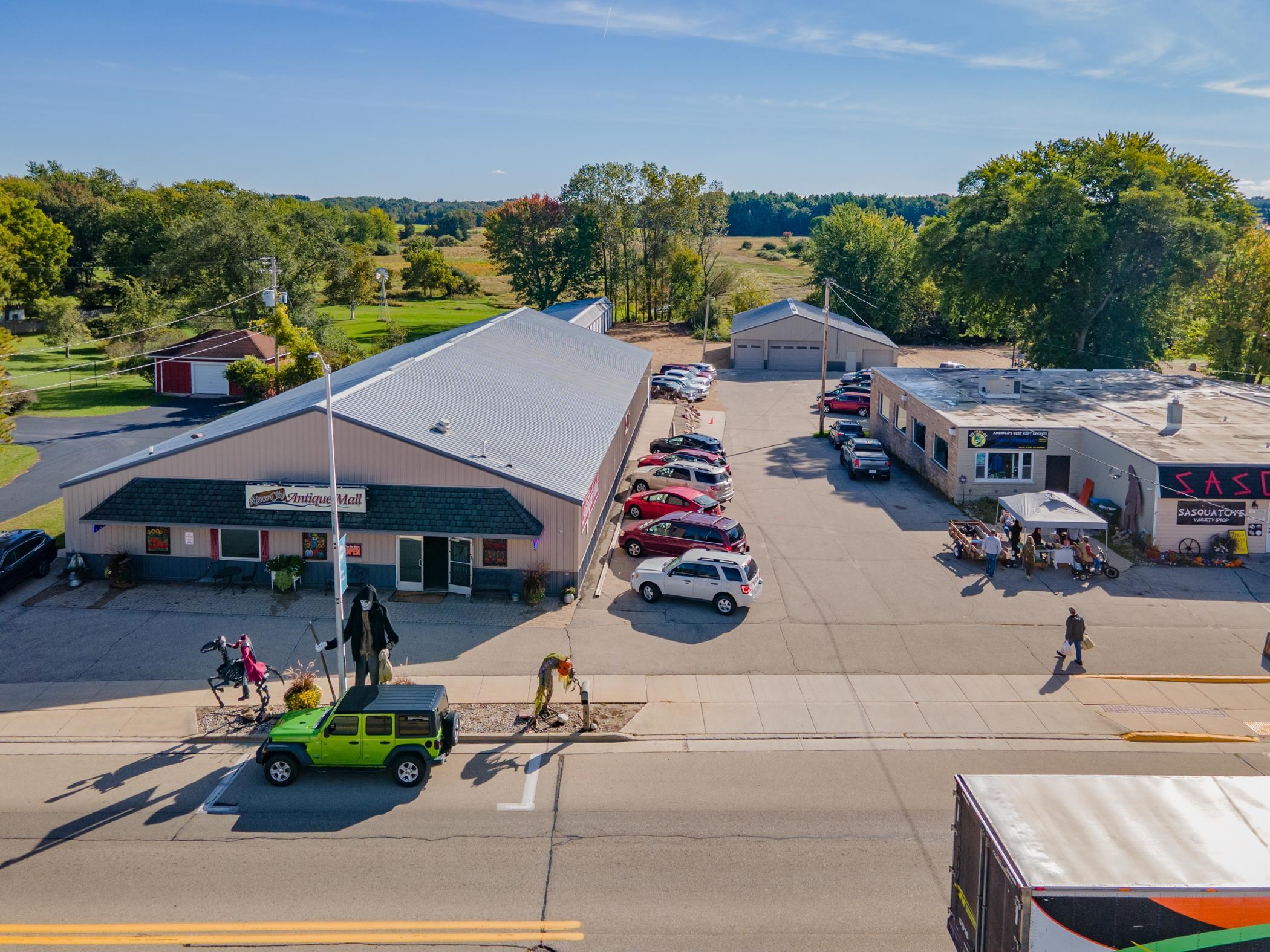 328 S FULTON Street property preview photograph