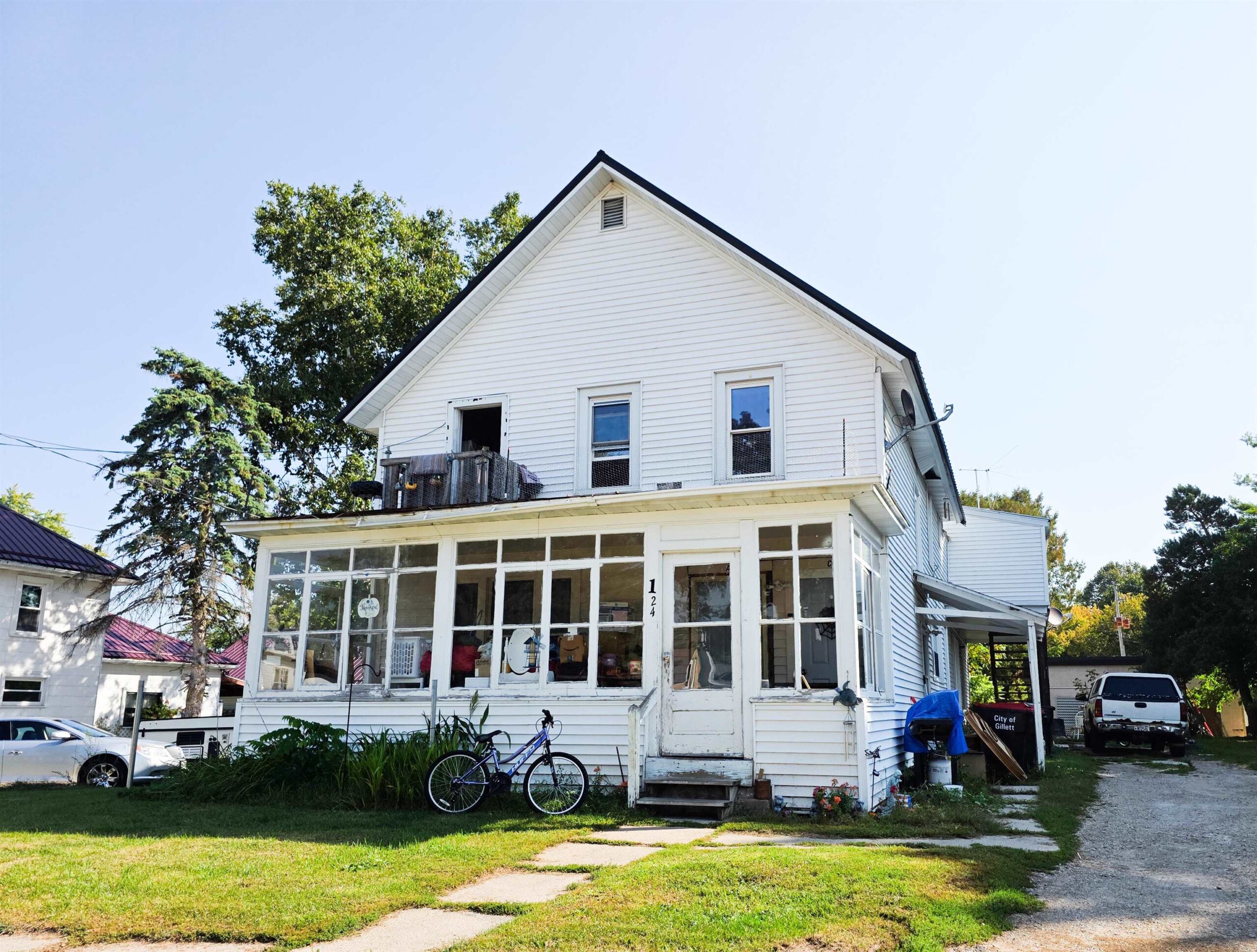 124 S LAKE Street property preview photograph