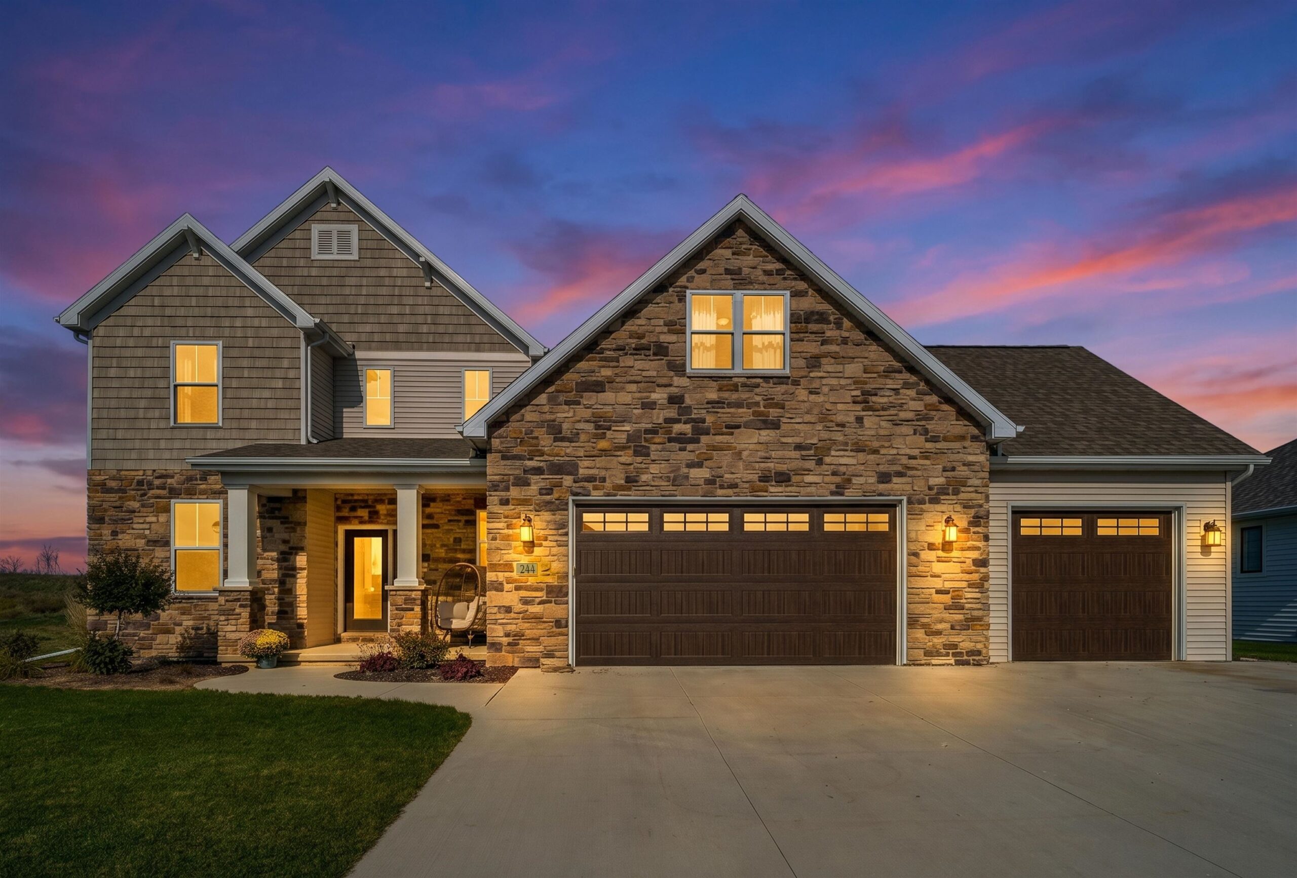 244 E SPARTAN Drive property preview photograph