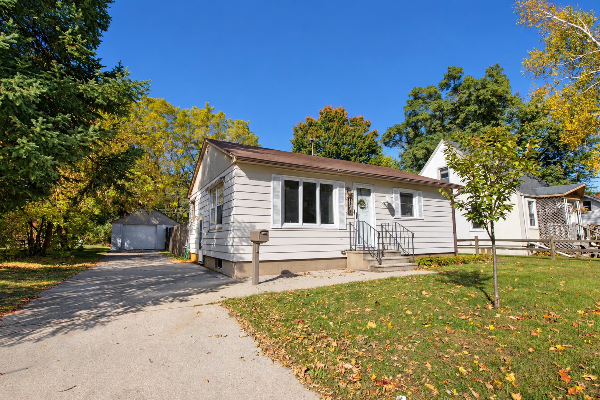1131 S FRANKLIN Street property preview photograph