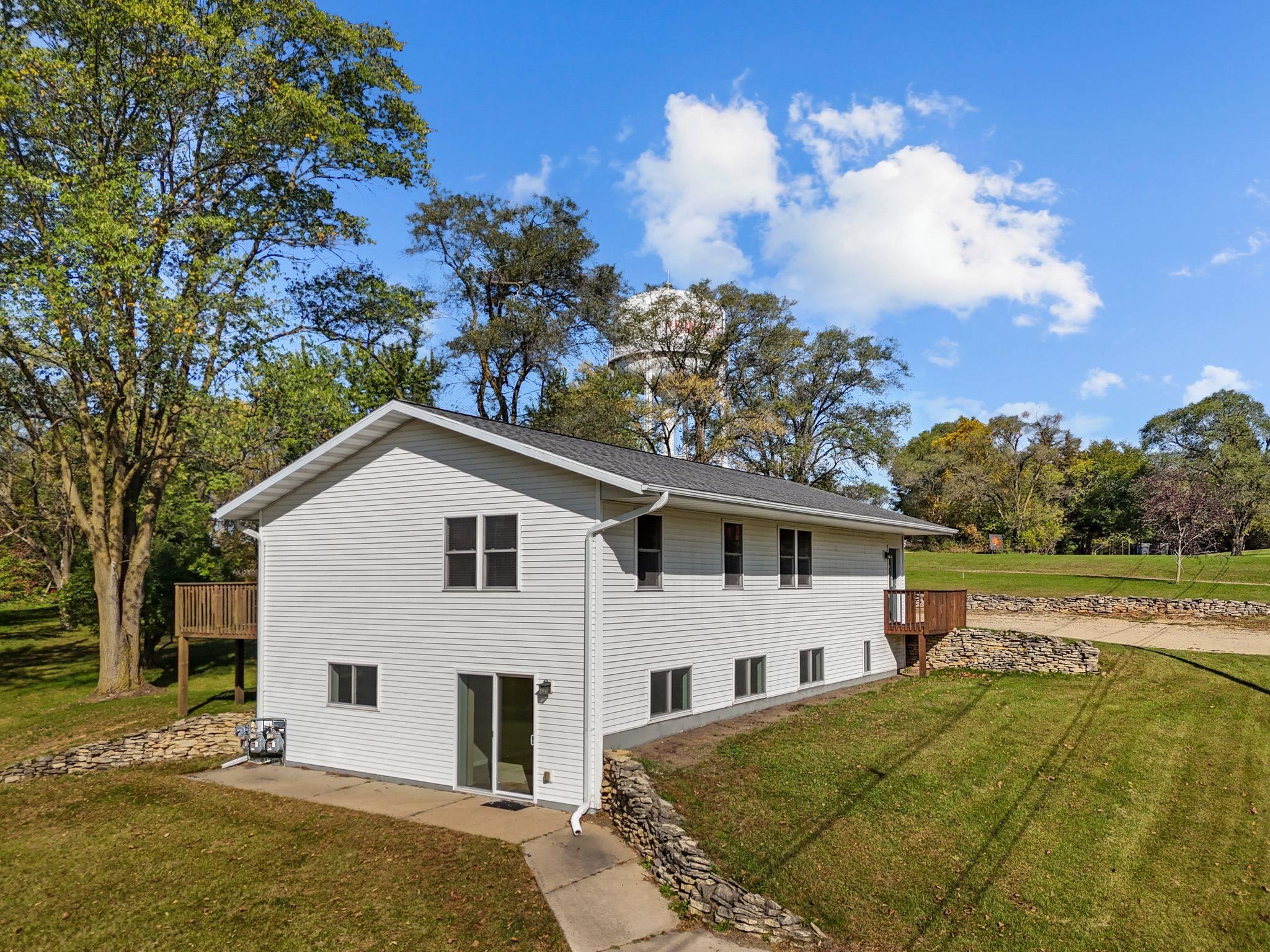 325 SUNNYVIEW Lane property preview photograph