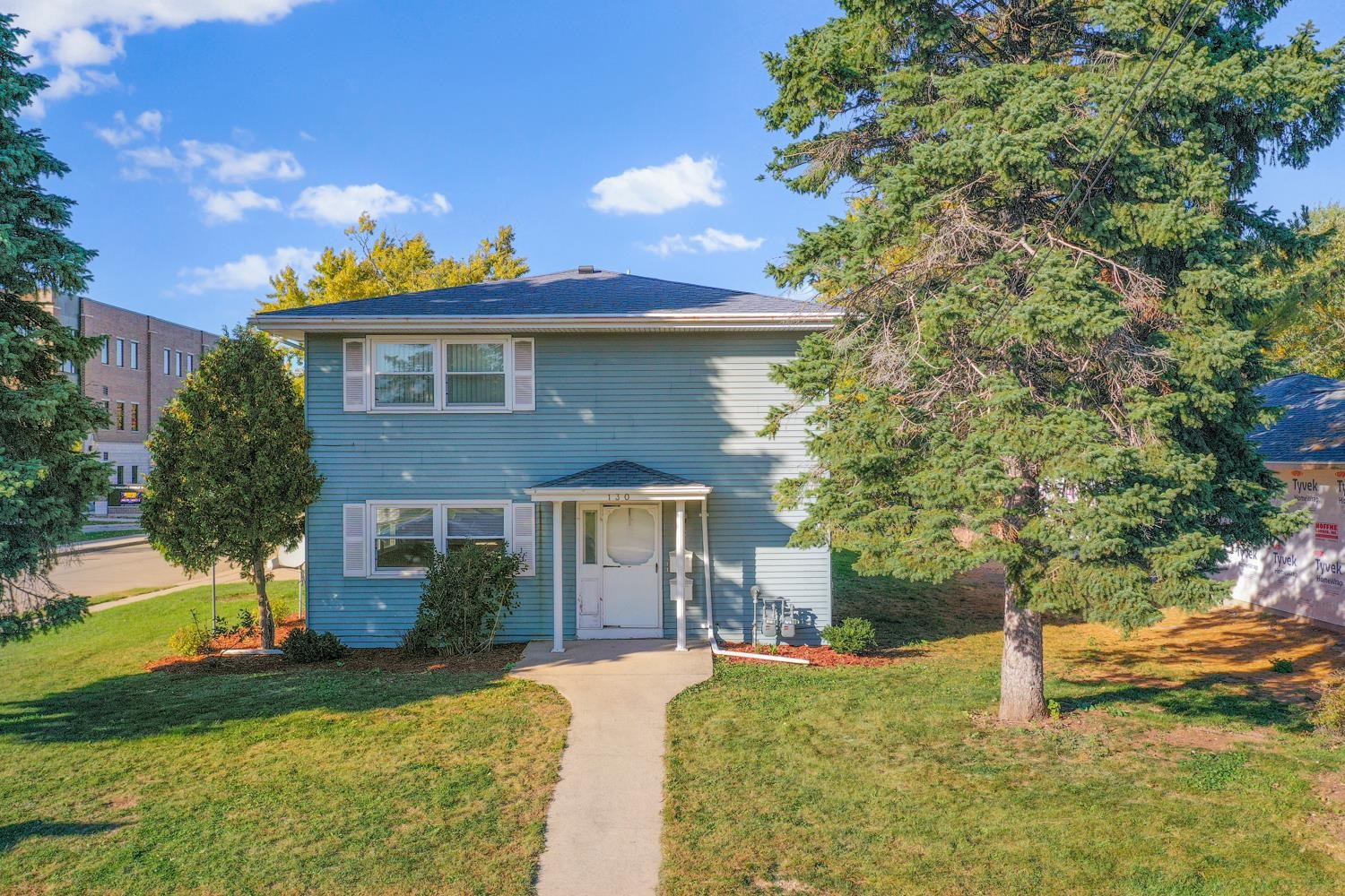 130 W CUSTER Avenue property preview photograph