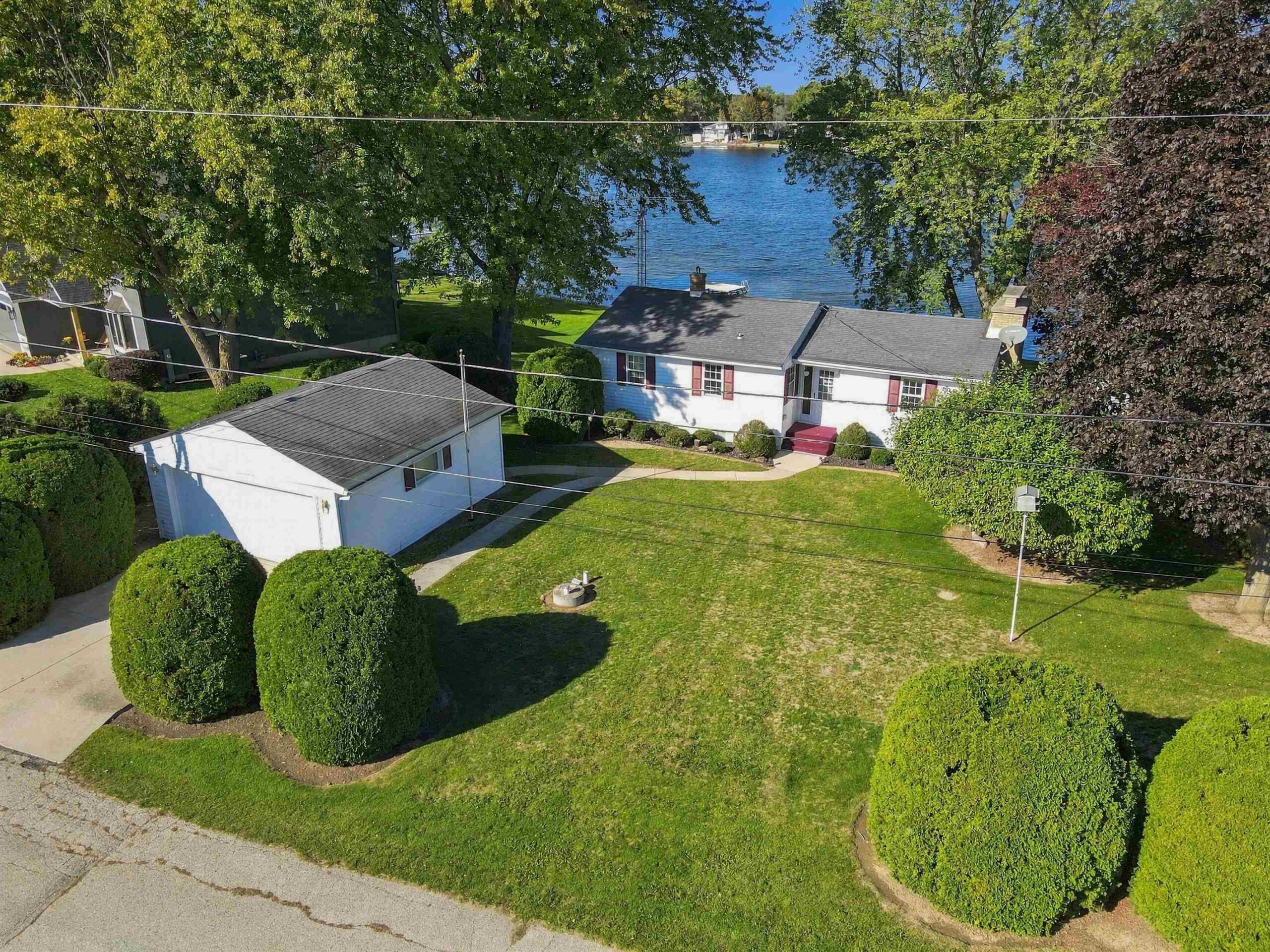 W943 SOUTH SHORE Lane property preview photograph