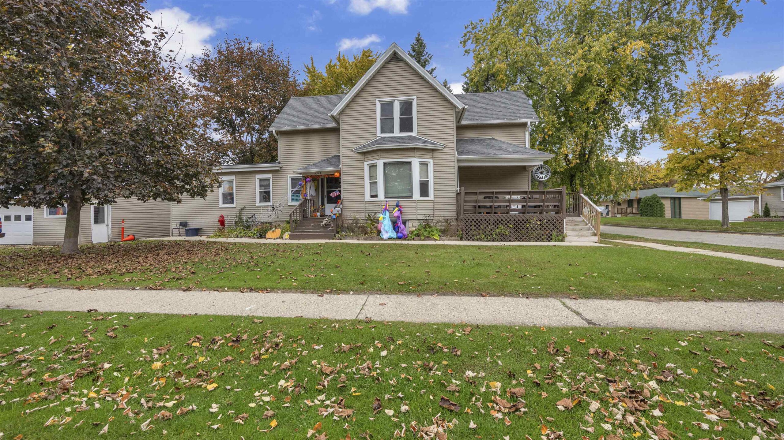 534 VERMONT Street property preview photograph