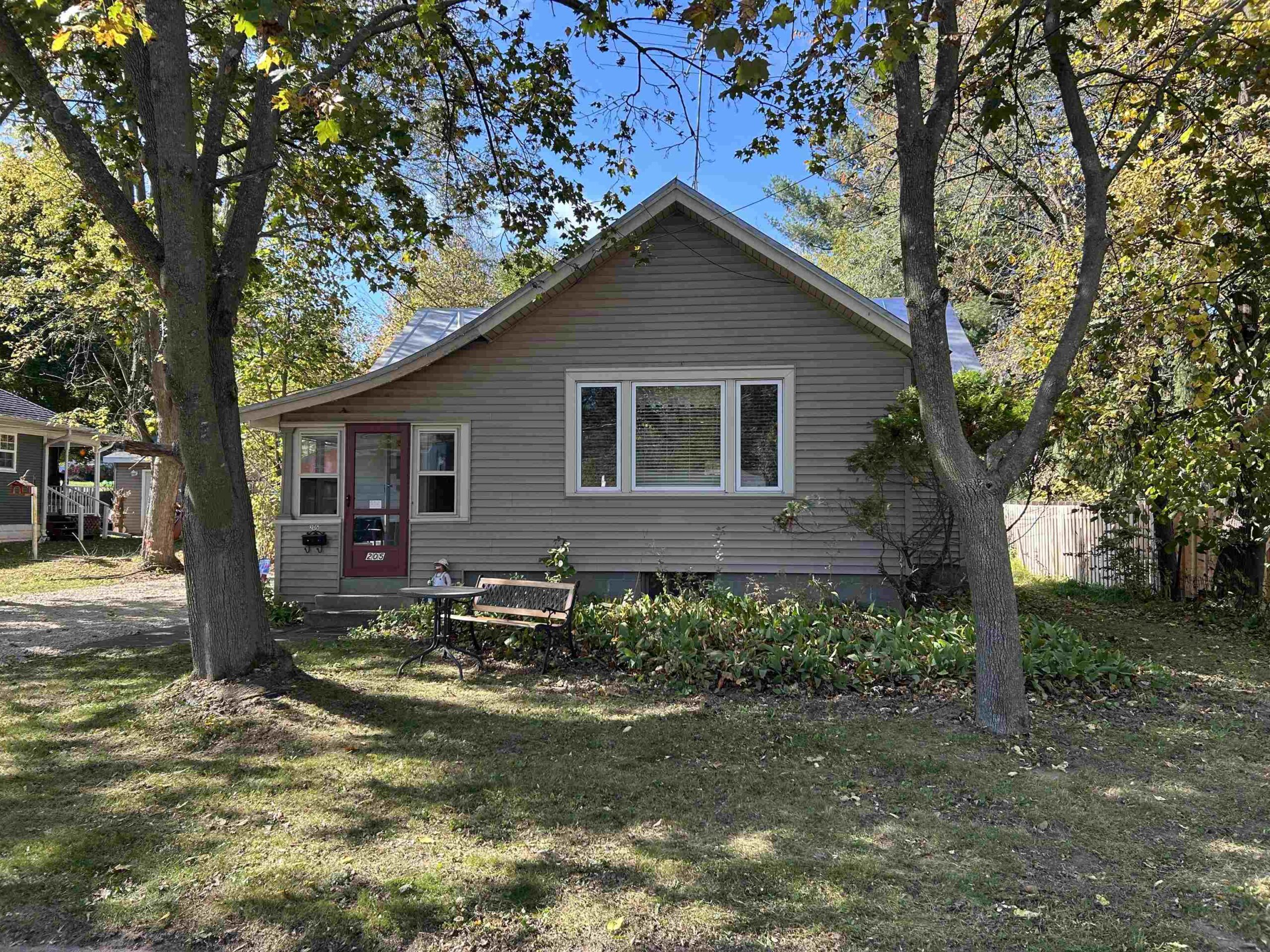 205 N HARRISON Street property preview photograph