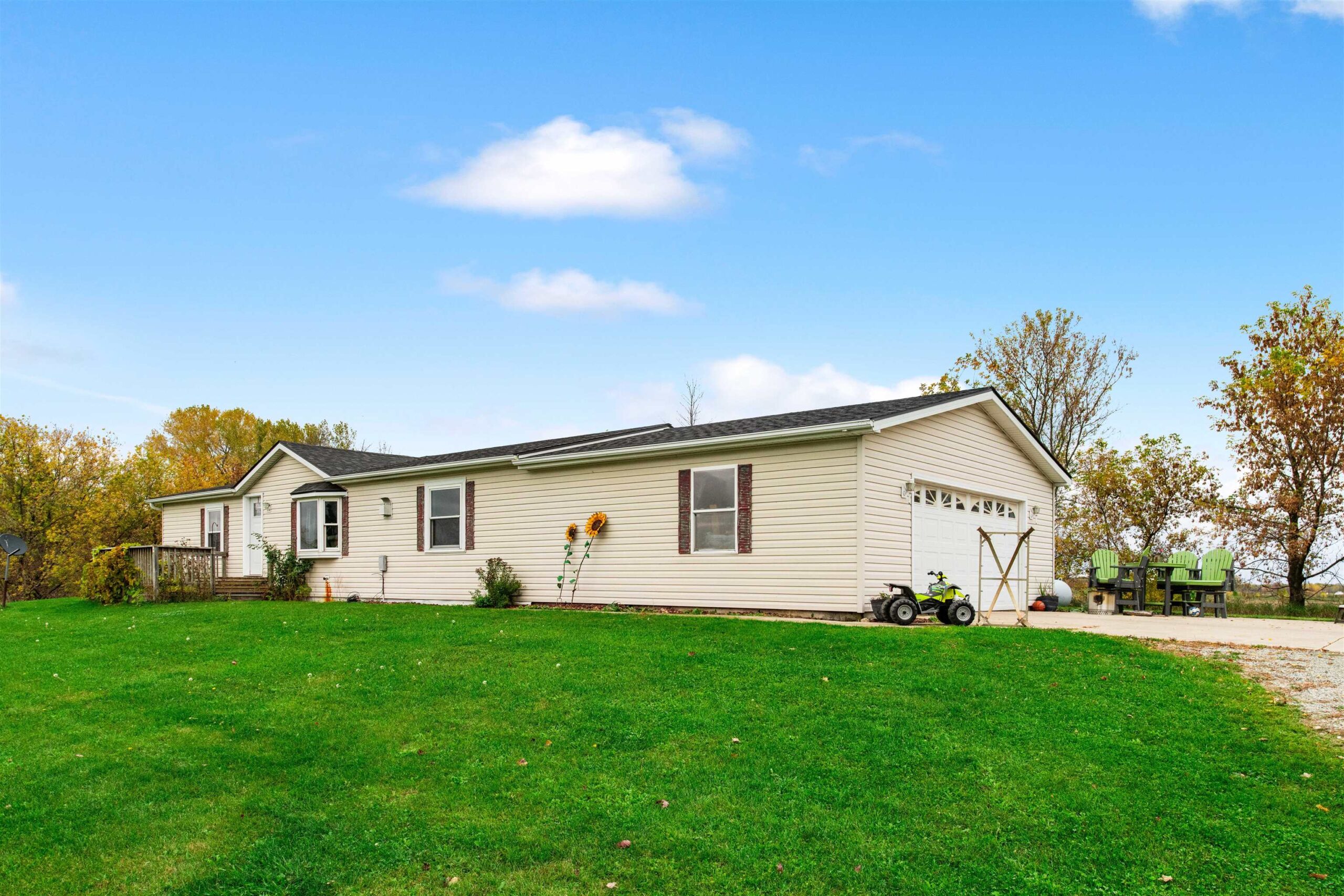 2604 DELCORE Road property preview photograph