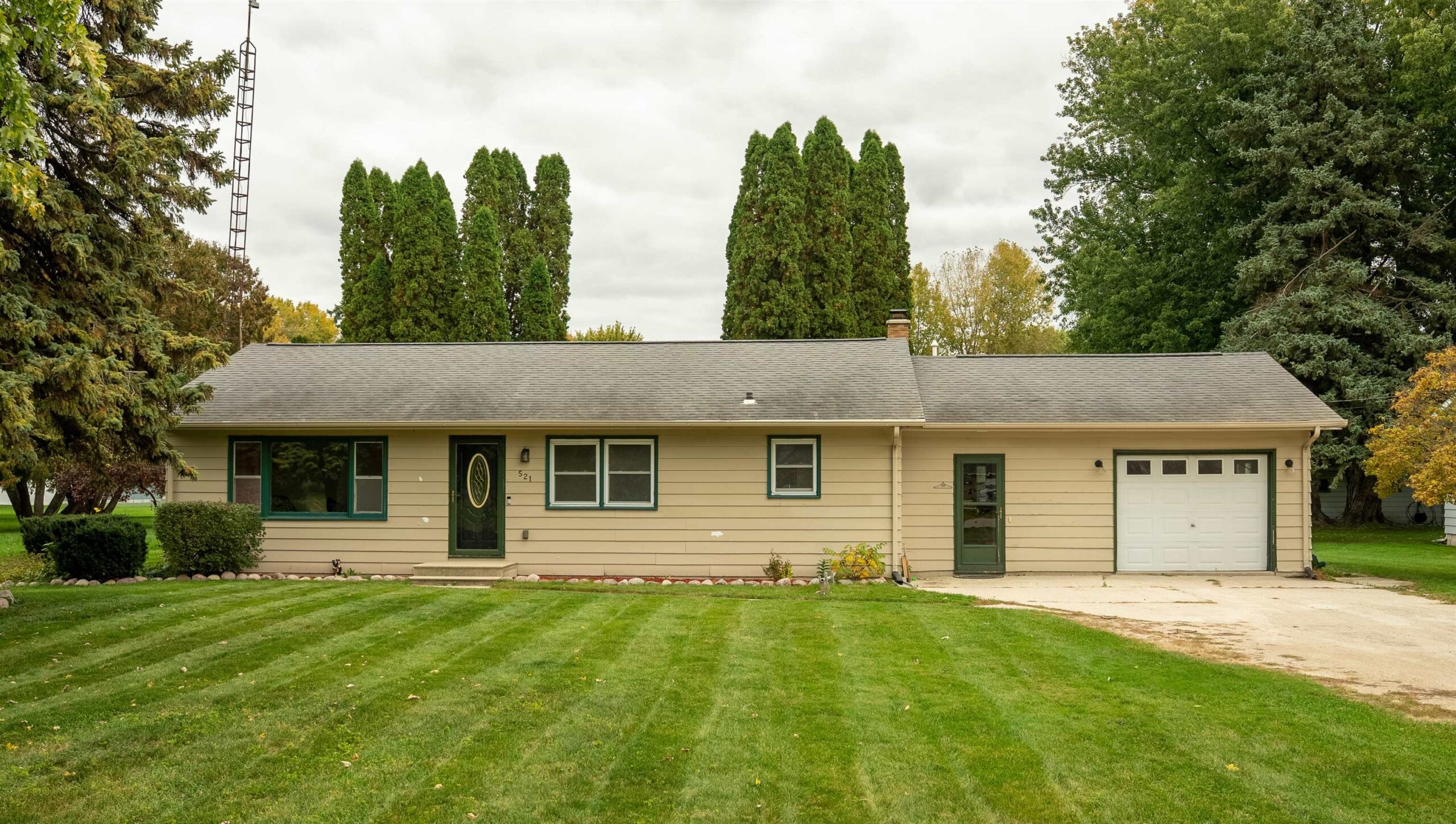 521 VAN DYNE Road property preview photograph