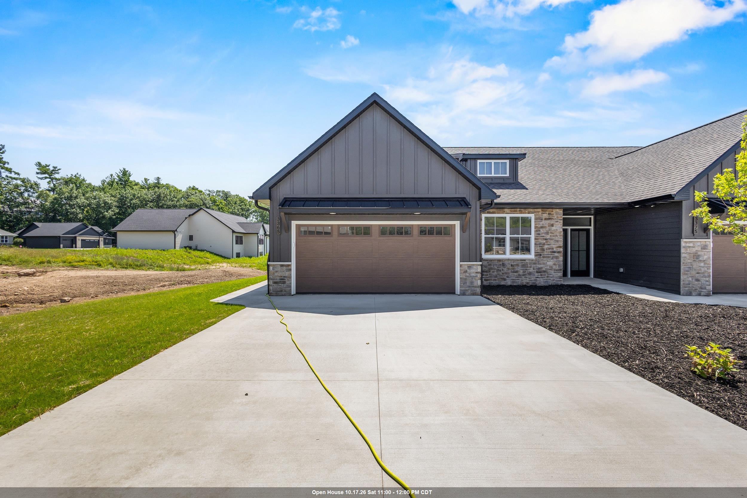 3365 SHAWANO Avenue property preview photograph