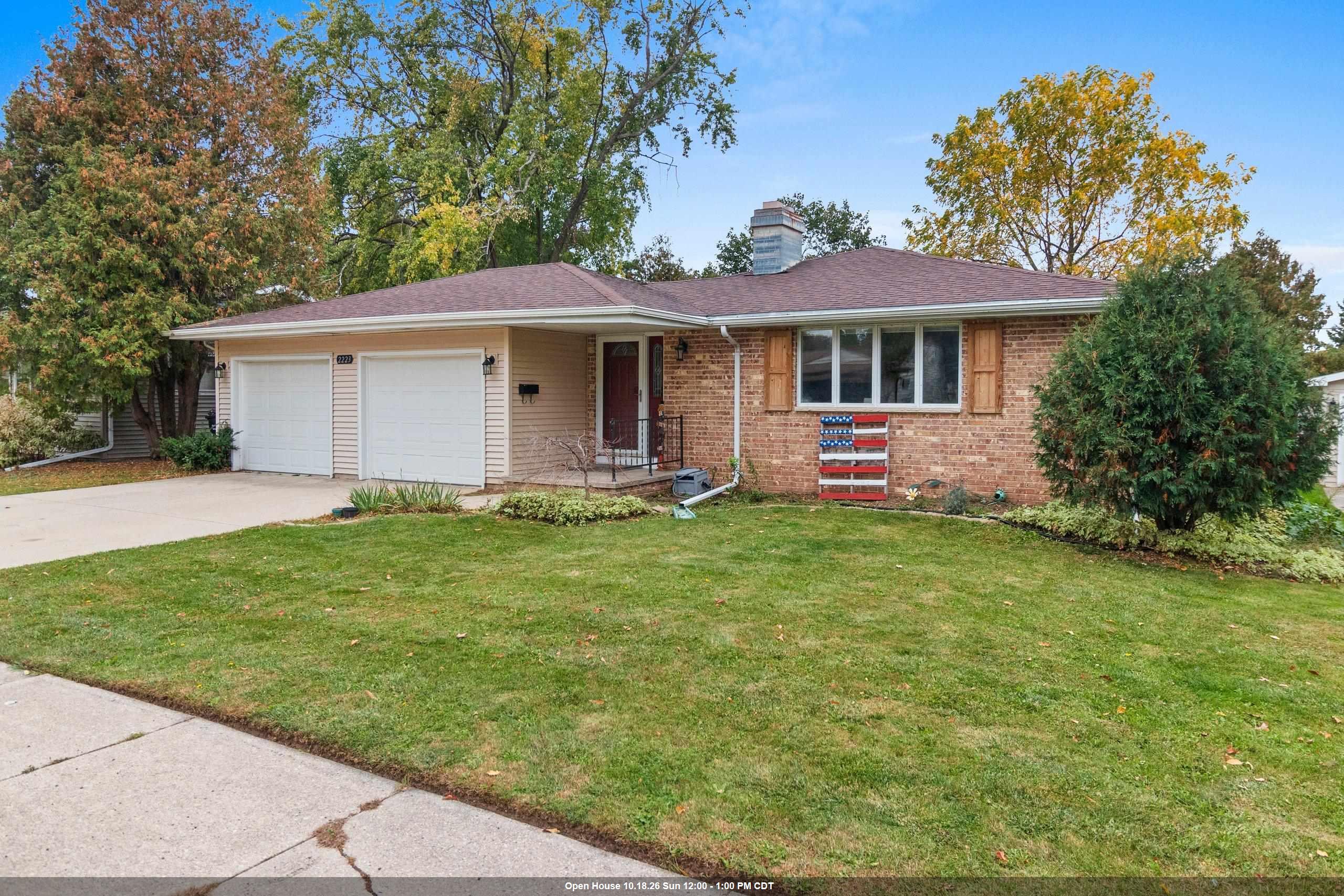 2223 N OUTAGAMIE Street property preview photograph