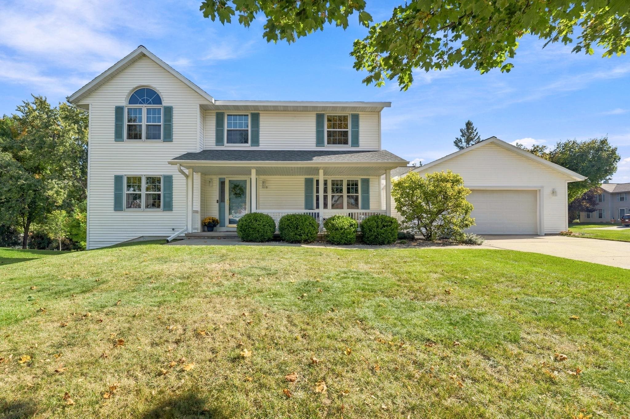 1110 N MYCENA Circle property preview photograph
