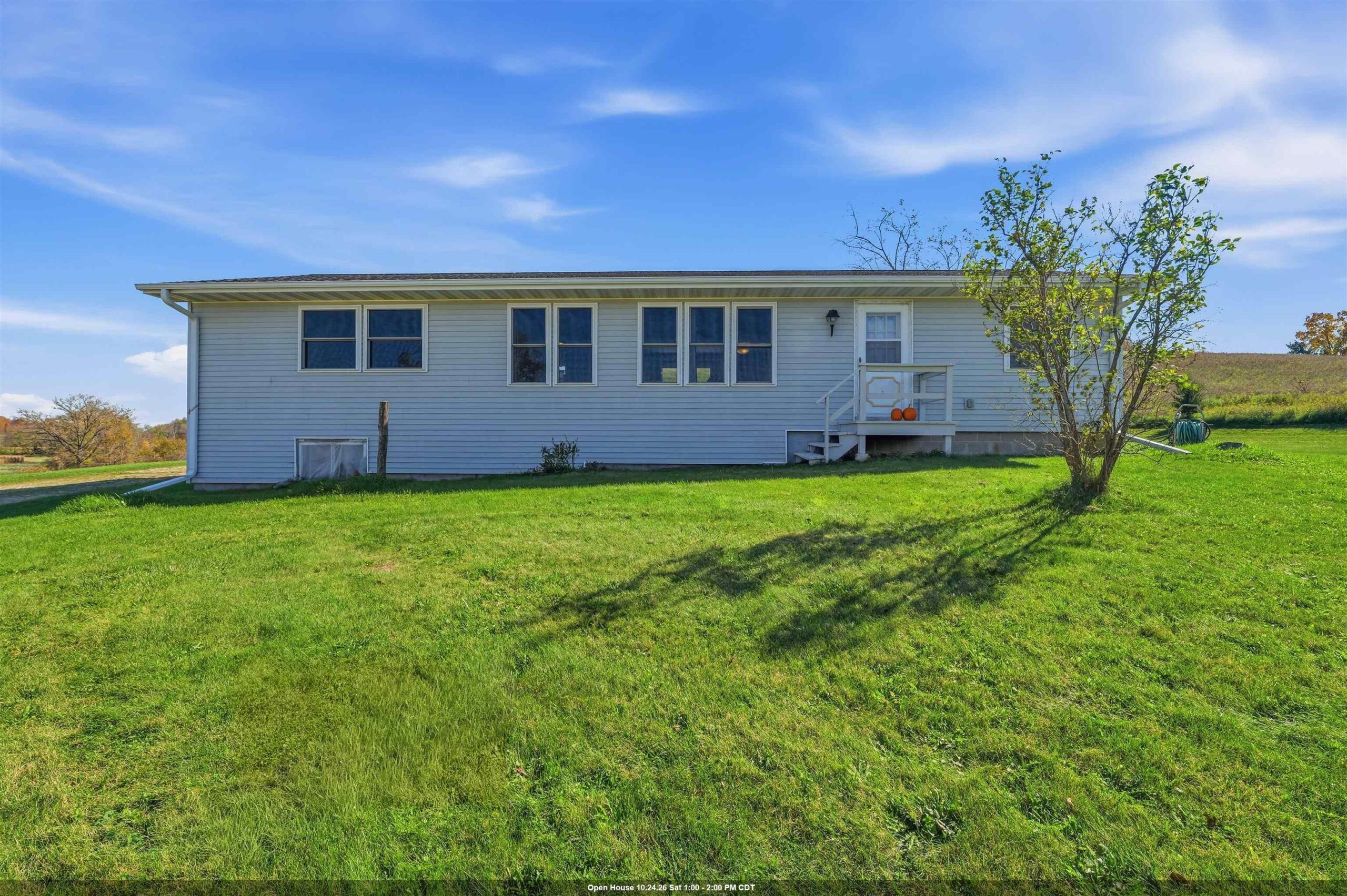 N4125 CLEMS Road property preview photograph