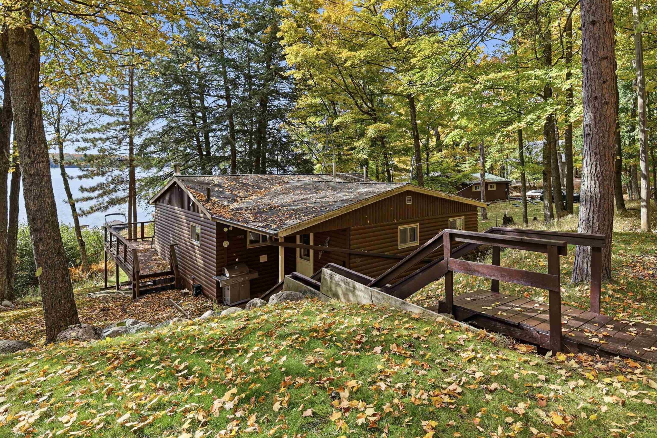 9445 DEER Lane property preview photograph