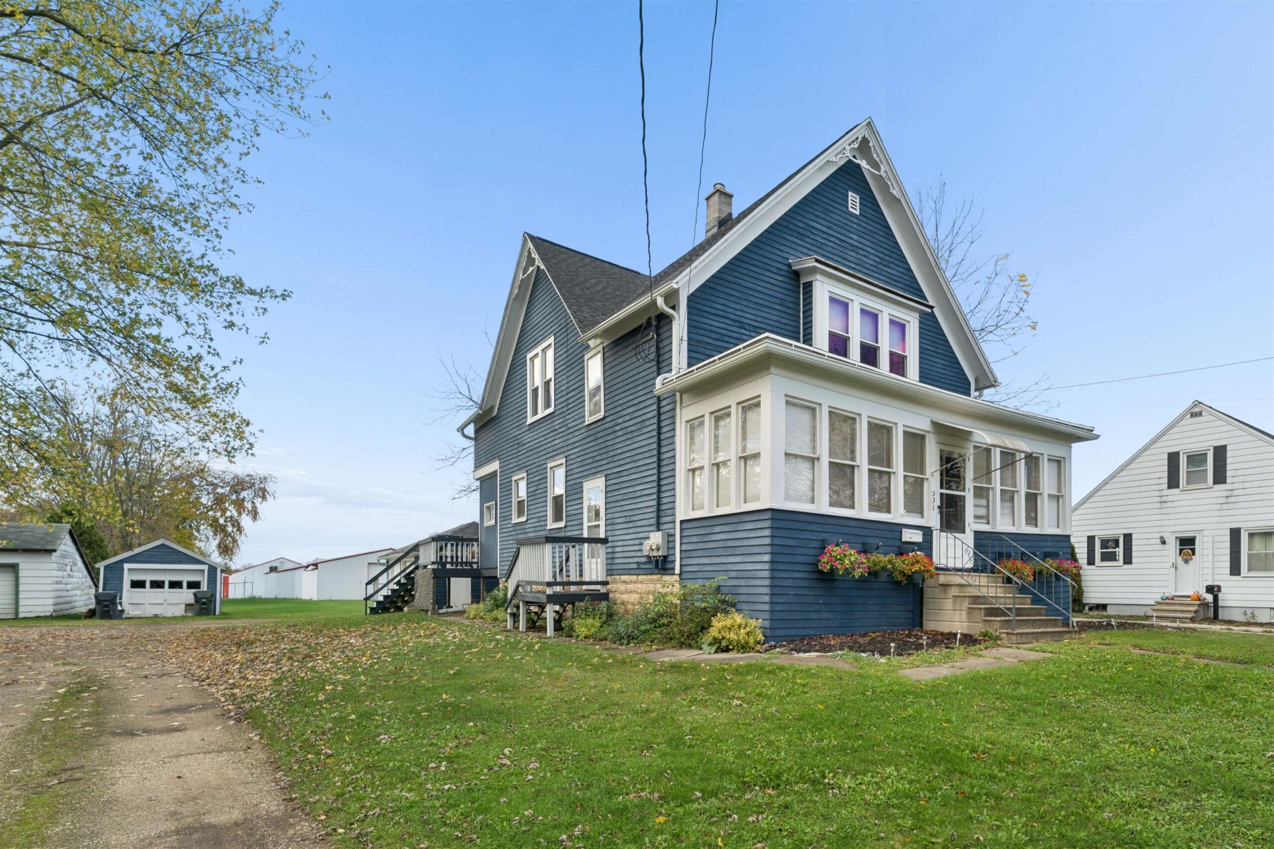 531 N MAIN Street property preview photograph