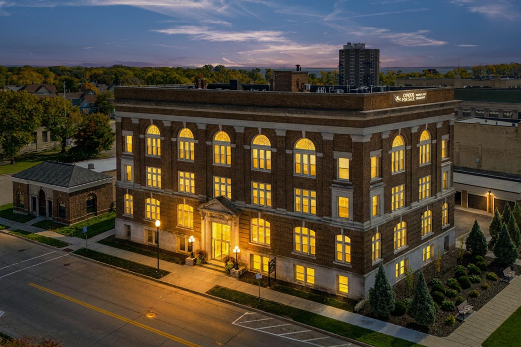 105 WASHINGTON Avenue property preview photograph