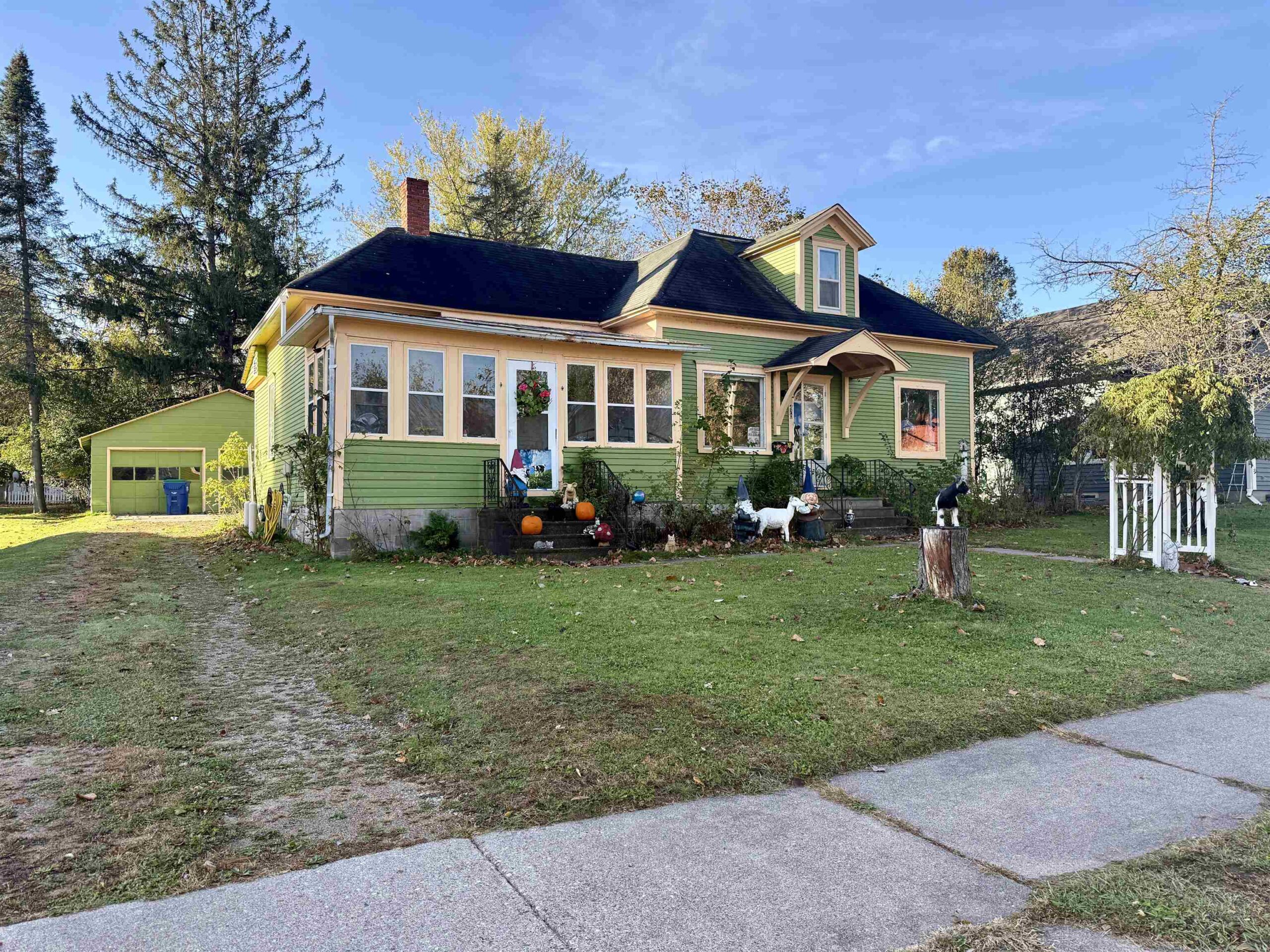 470 E STATE Street property preview photograph