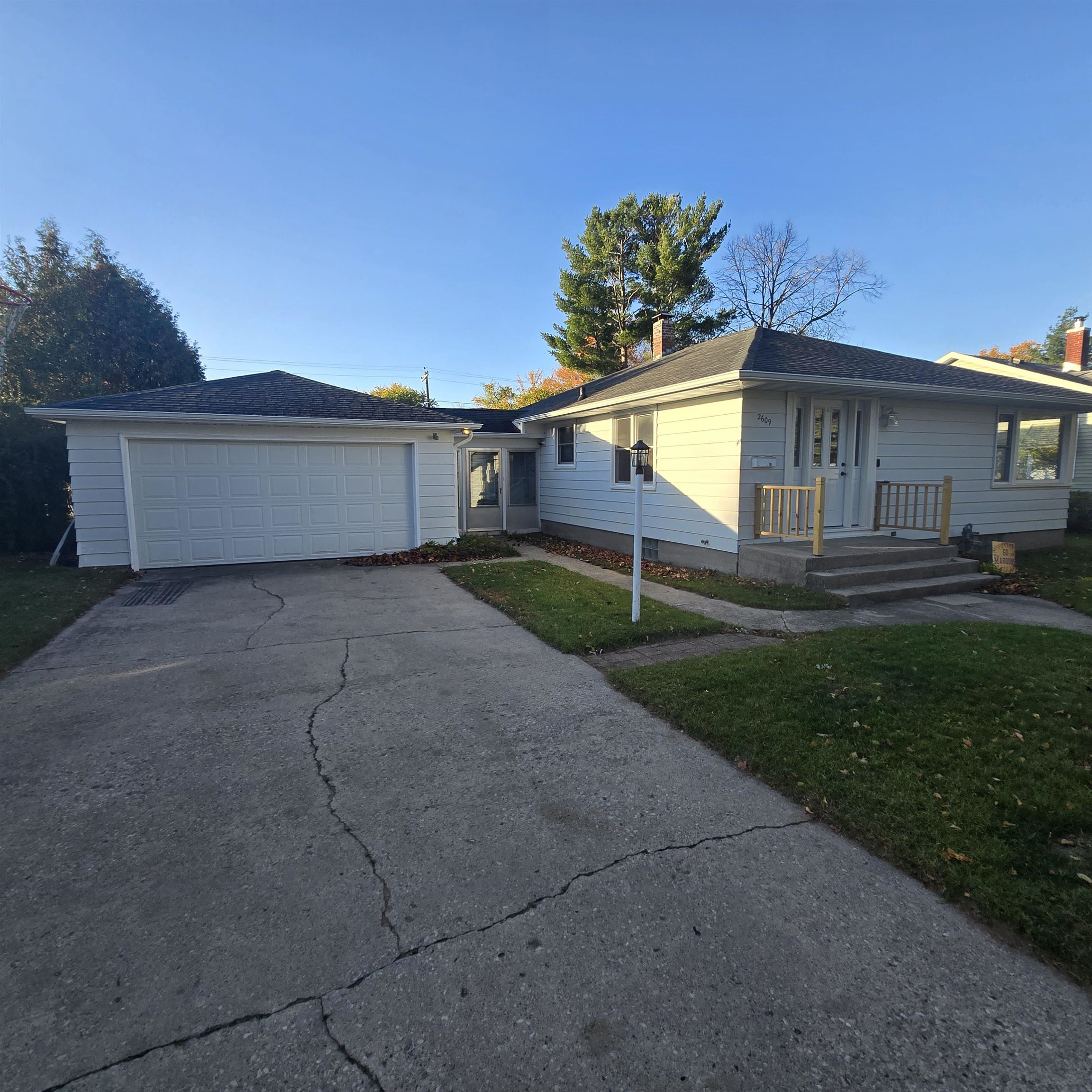 2609 18TH Avenue property preview photograph