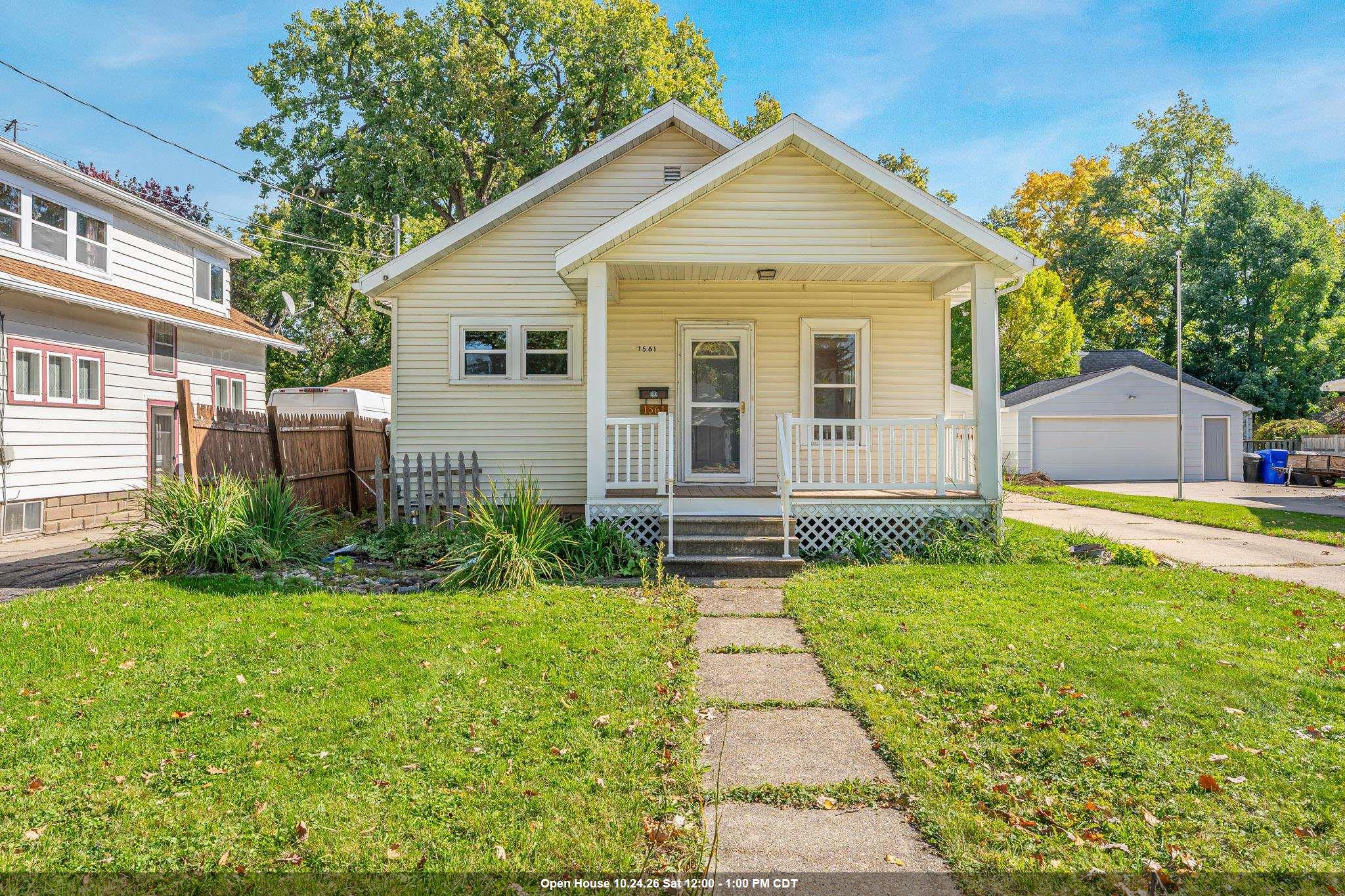 1561 W PROSPECT Avenue property preview photograph