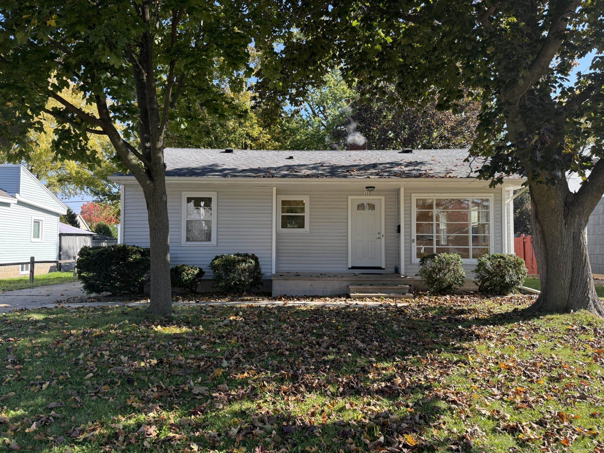 1222 BOWEN Street property preview photograph