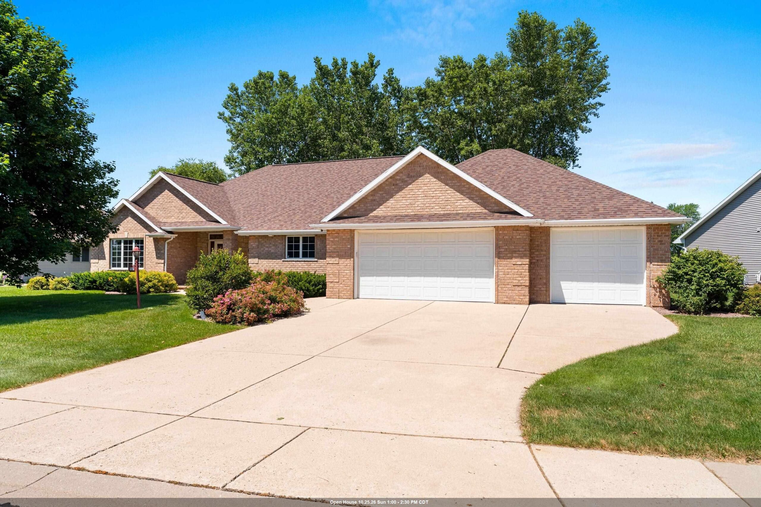 568 ROYAL ST PATS Drive property preview photograph