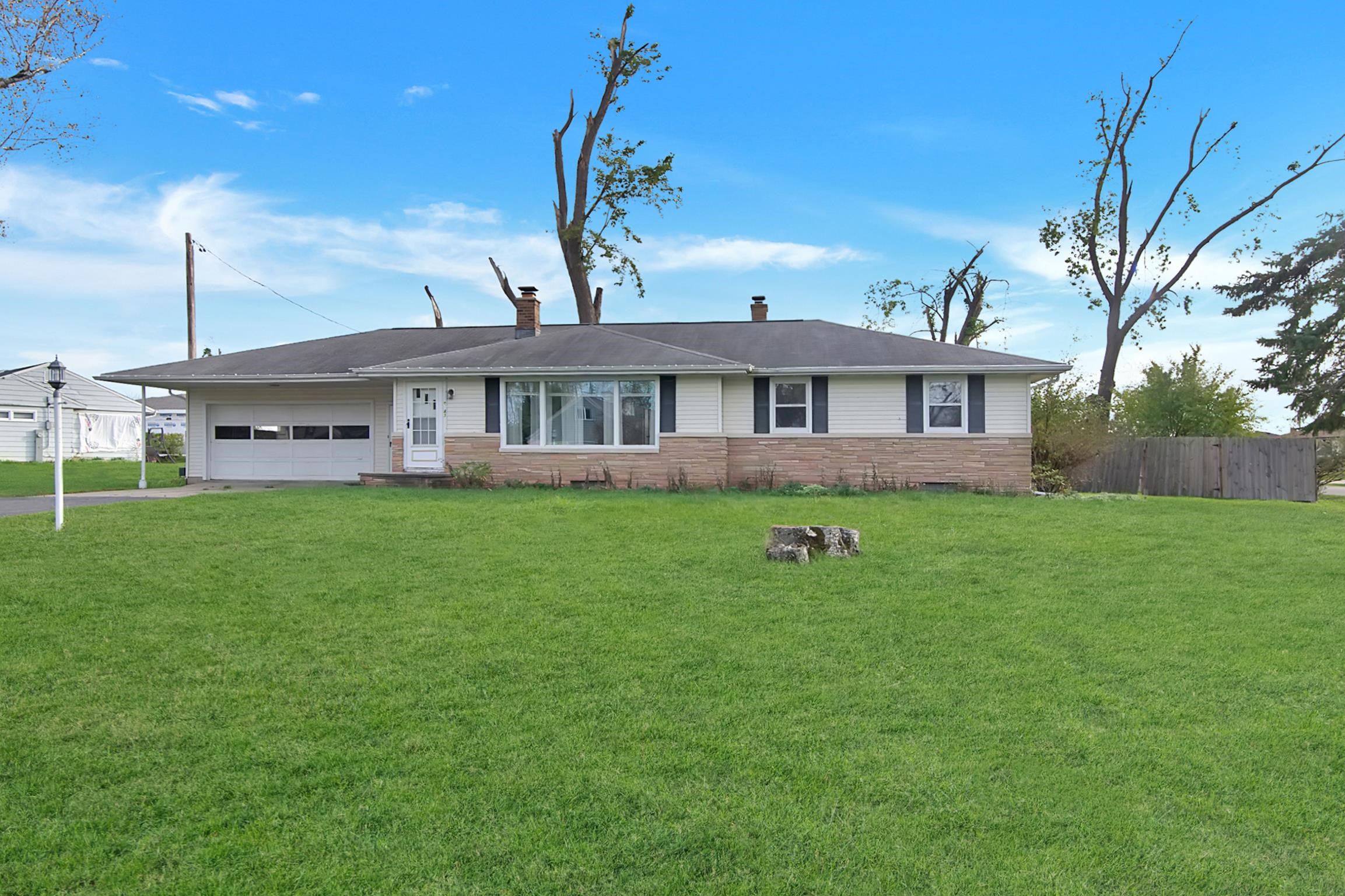 1843 PALISADES Drive property preview photograph