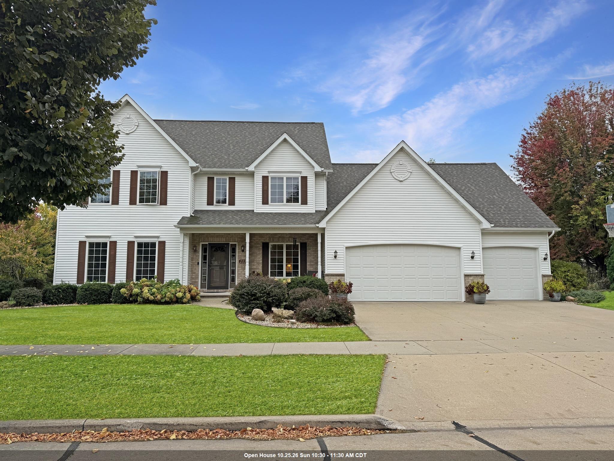 233 E FERNWOOD Lane property preview photograph