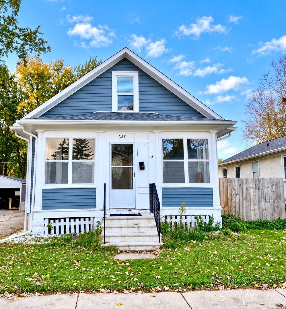 627 VROMAN Street property preview photograph
