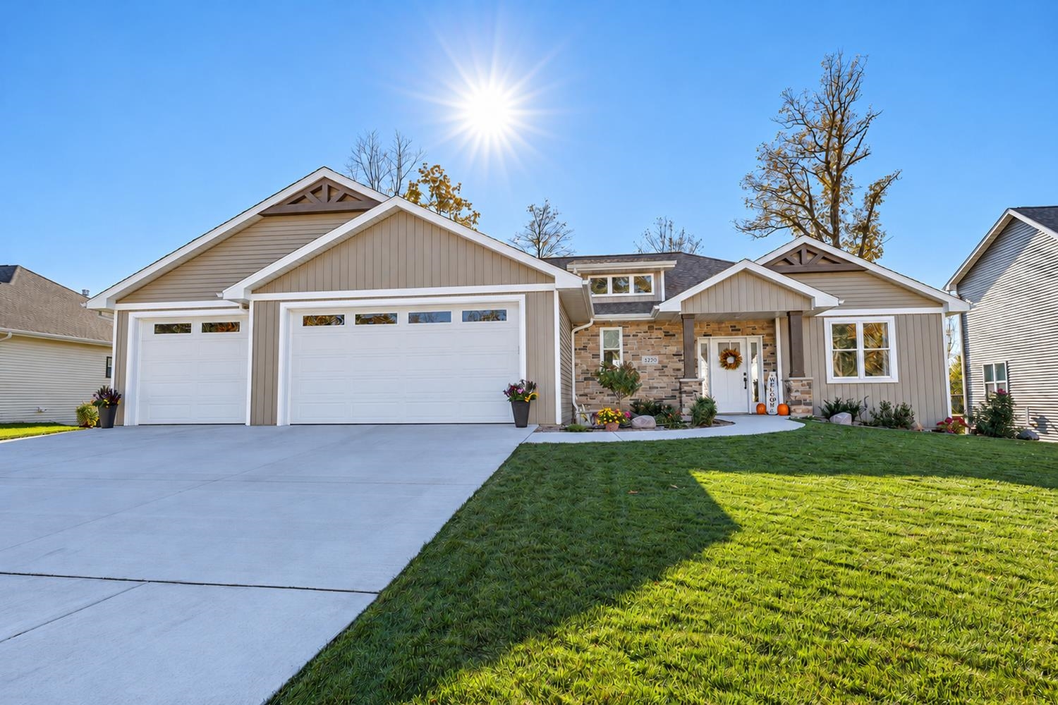 3220 ECLIPSE Drive property preview photograph