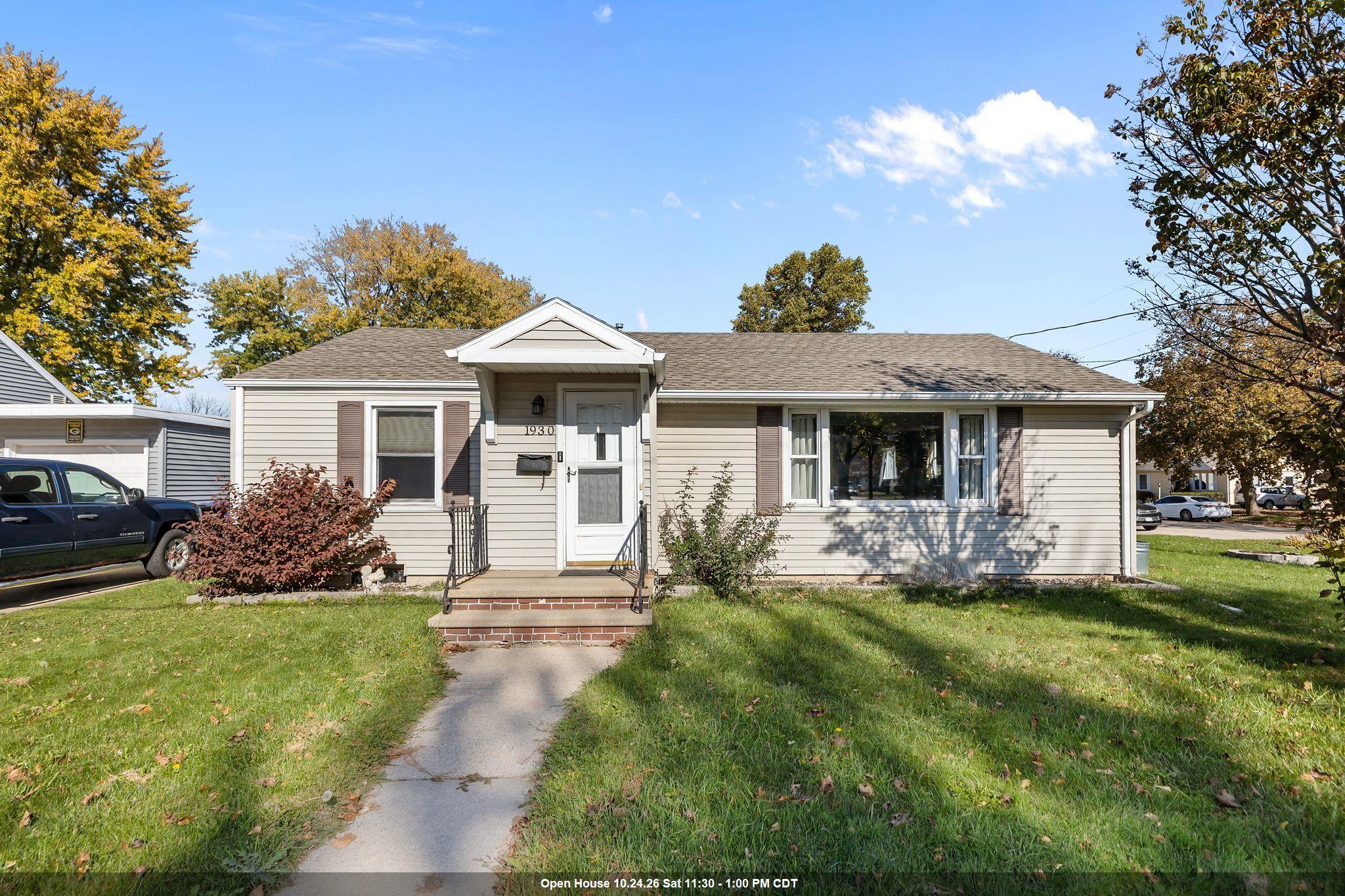 1930 E COLLEGE Avenue property preview photograph