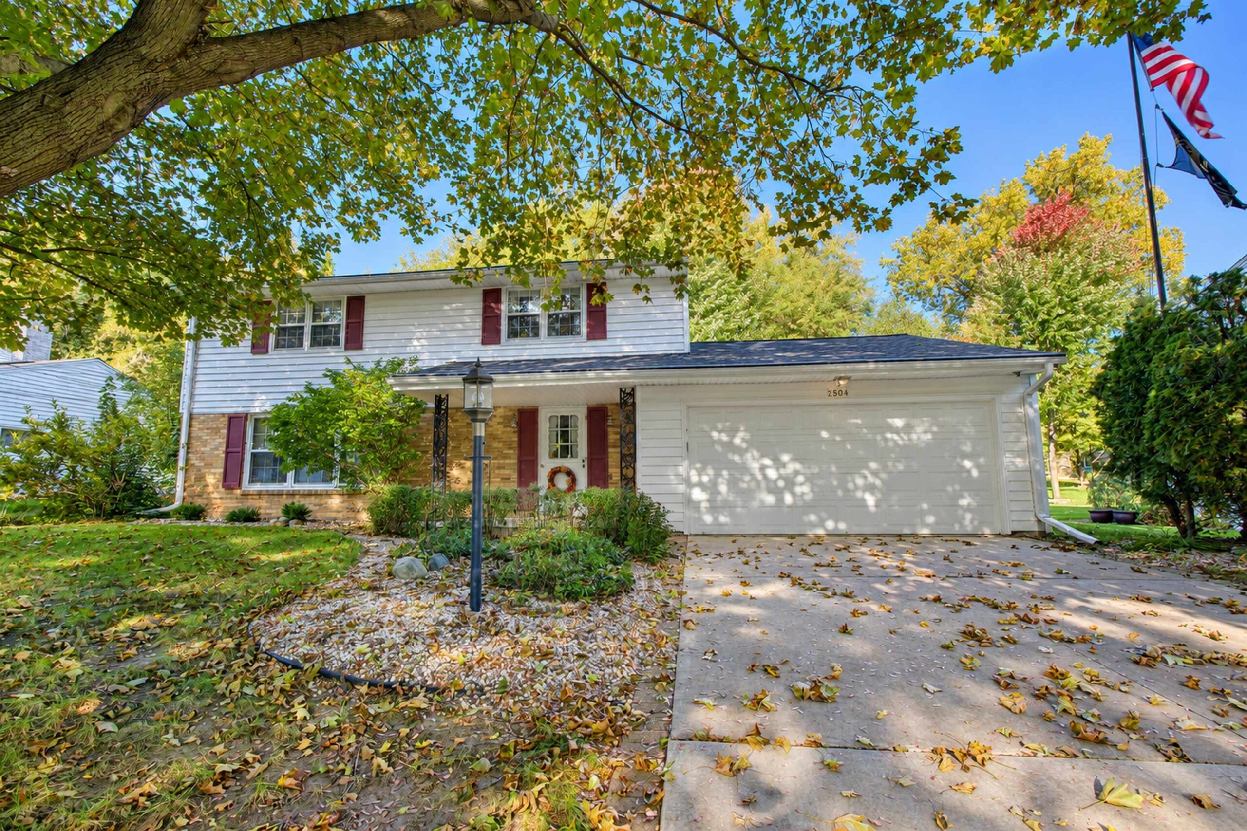2504 BITTERSWEET Avenue property preview photograph